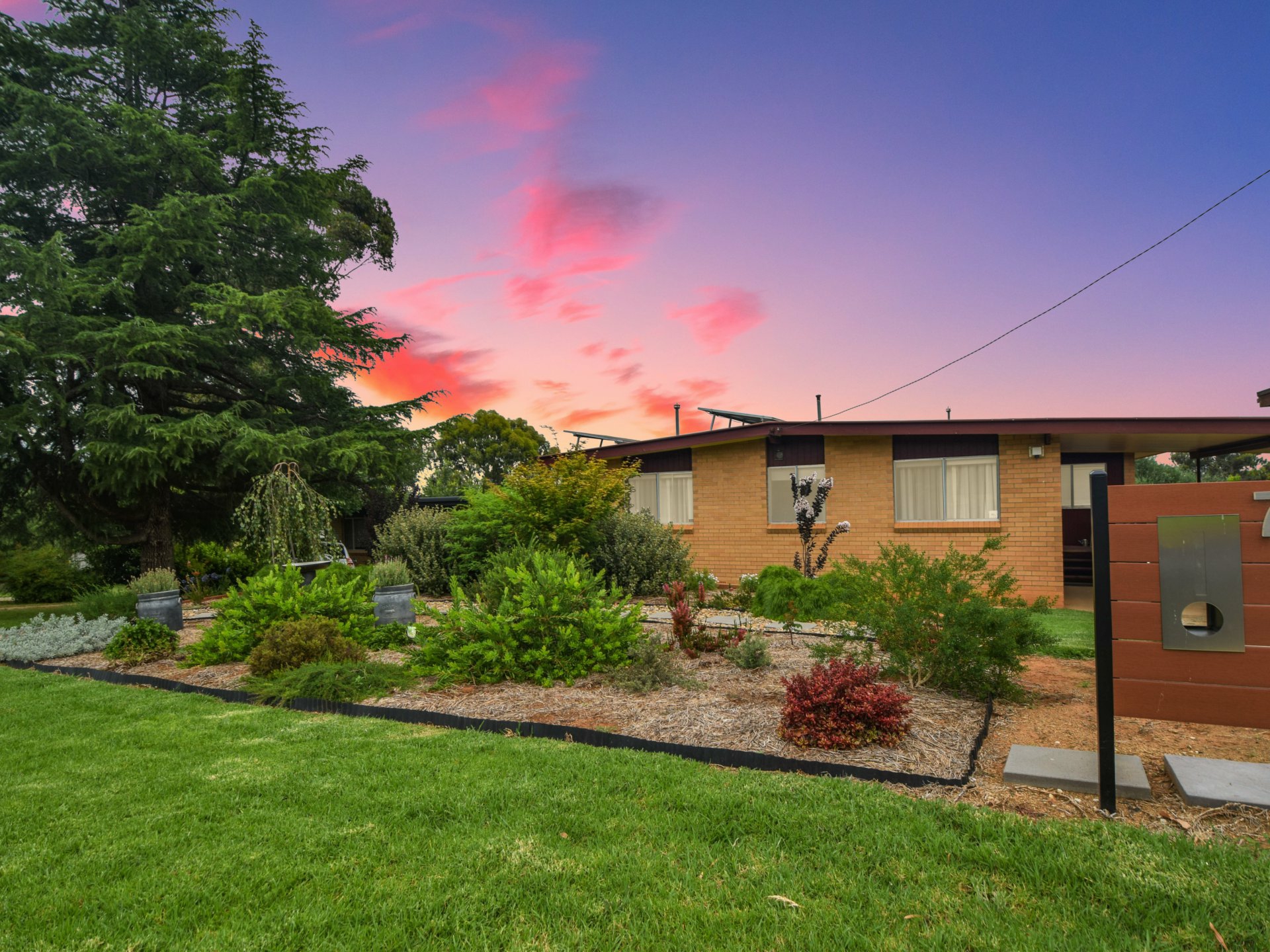 7 Watson Street, Young
