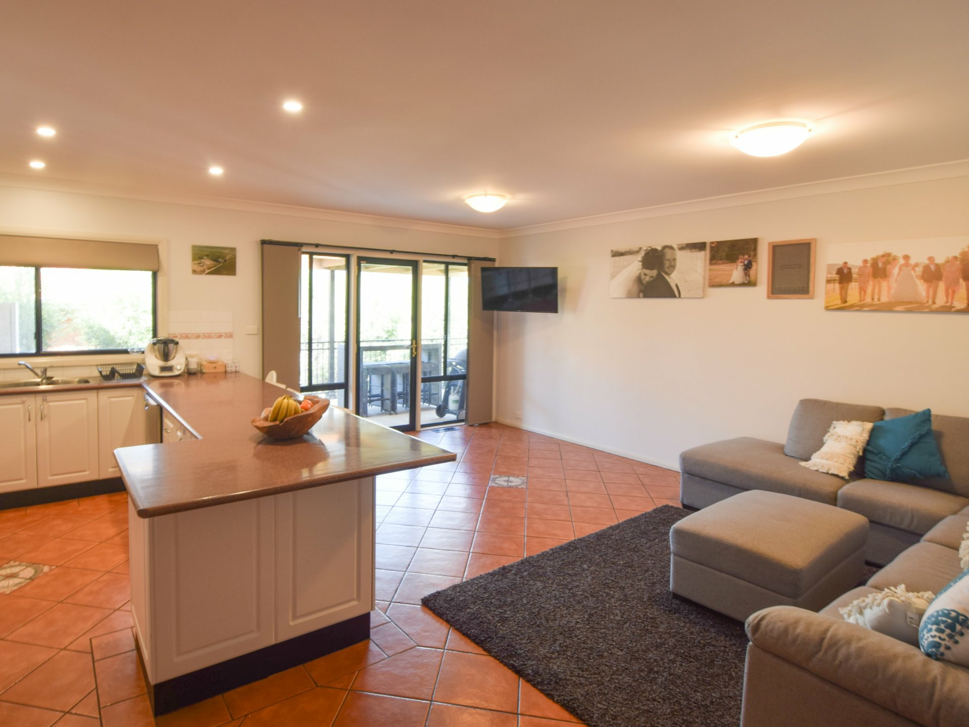 15 Matthew Street, YOUNG