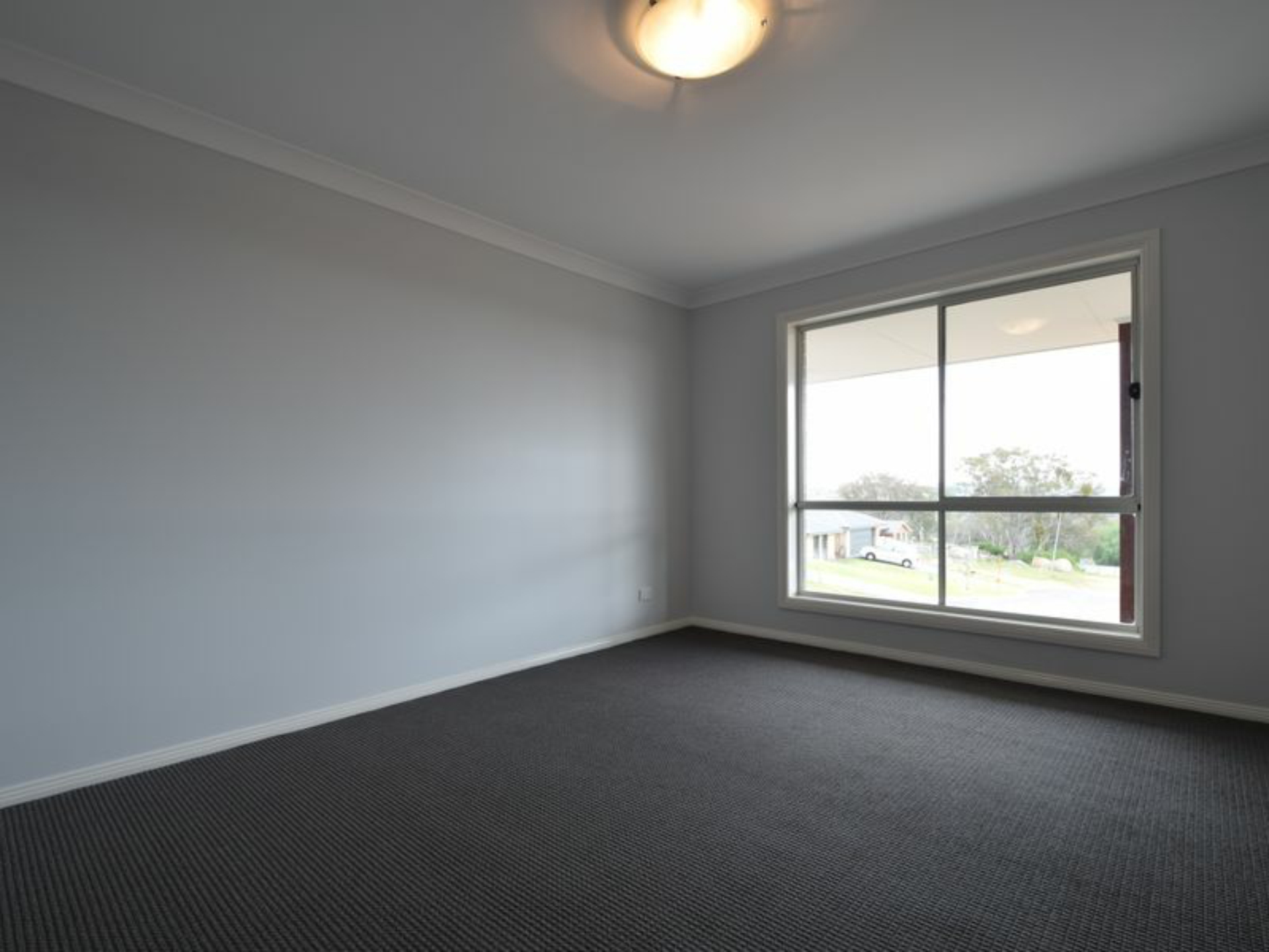 9 Henry Place, YOUNG