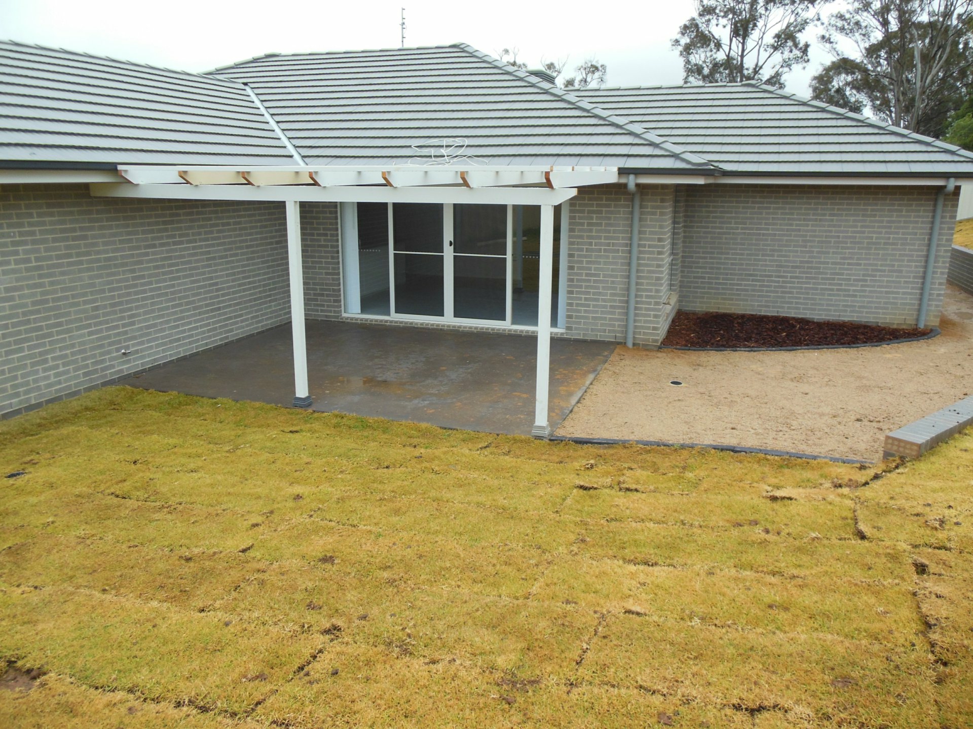 9 Henry Place, YOUNG