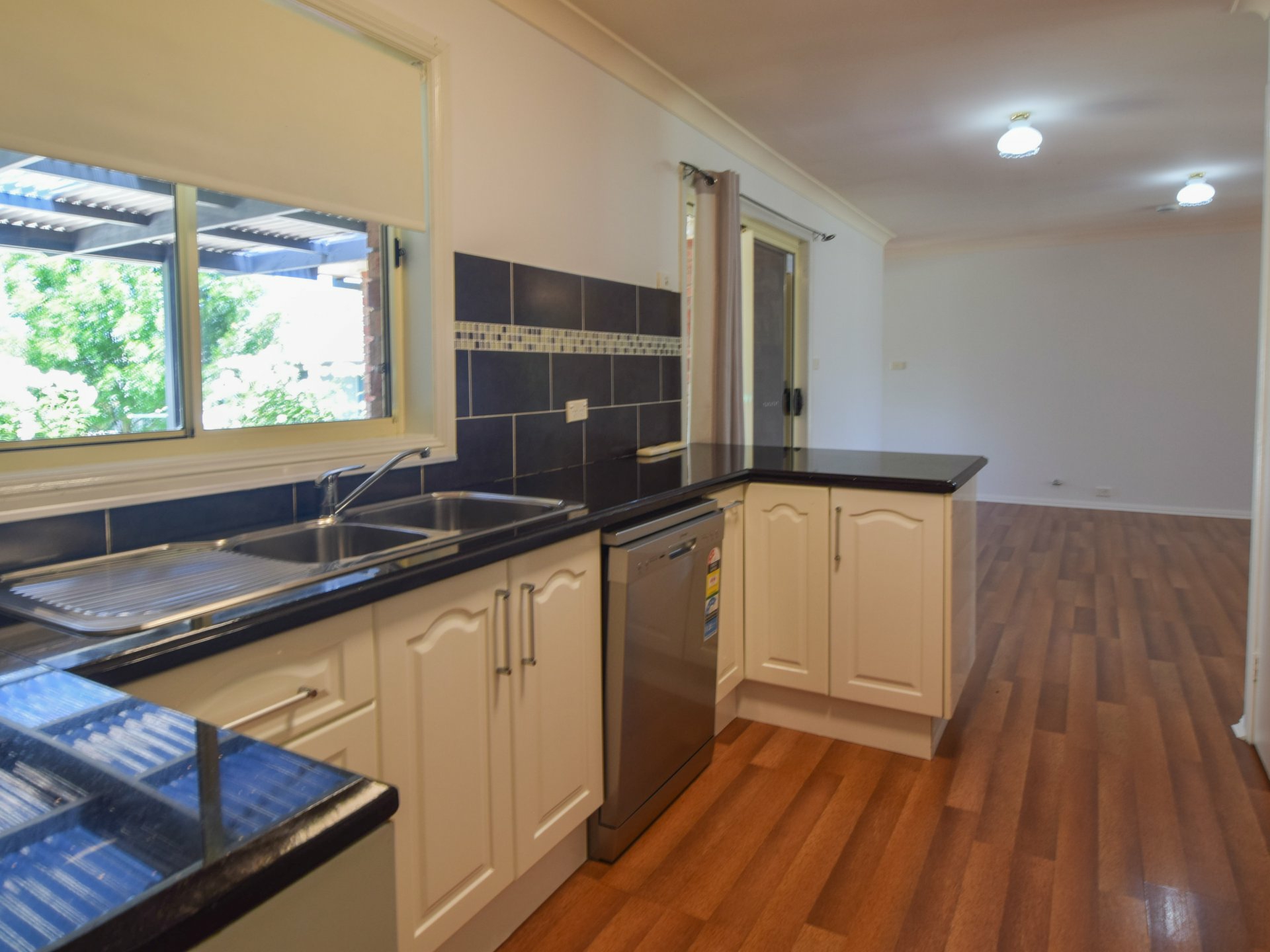 14 Hargreaves Crescent, YOUNG