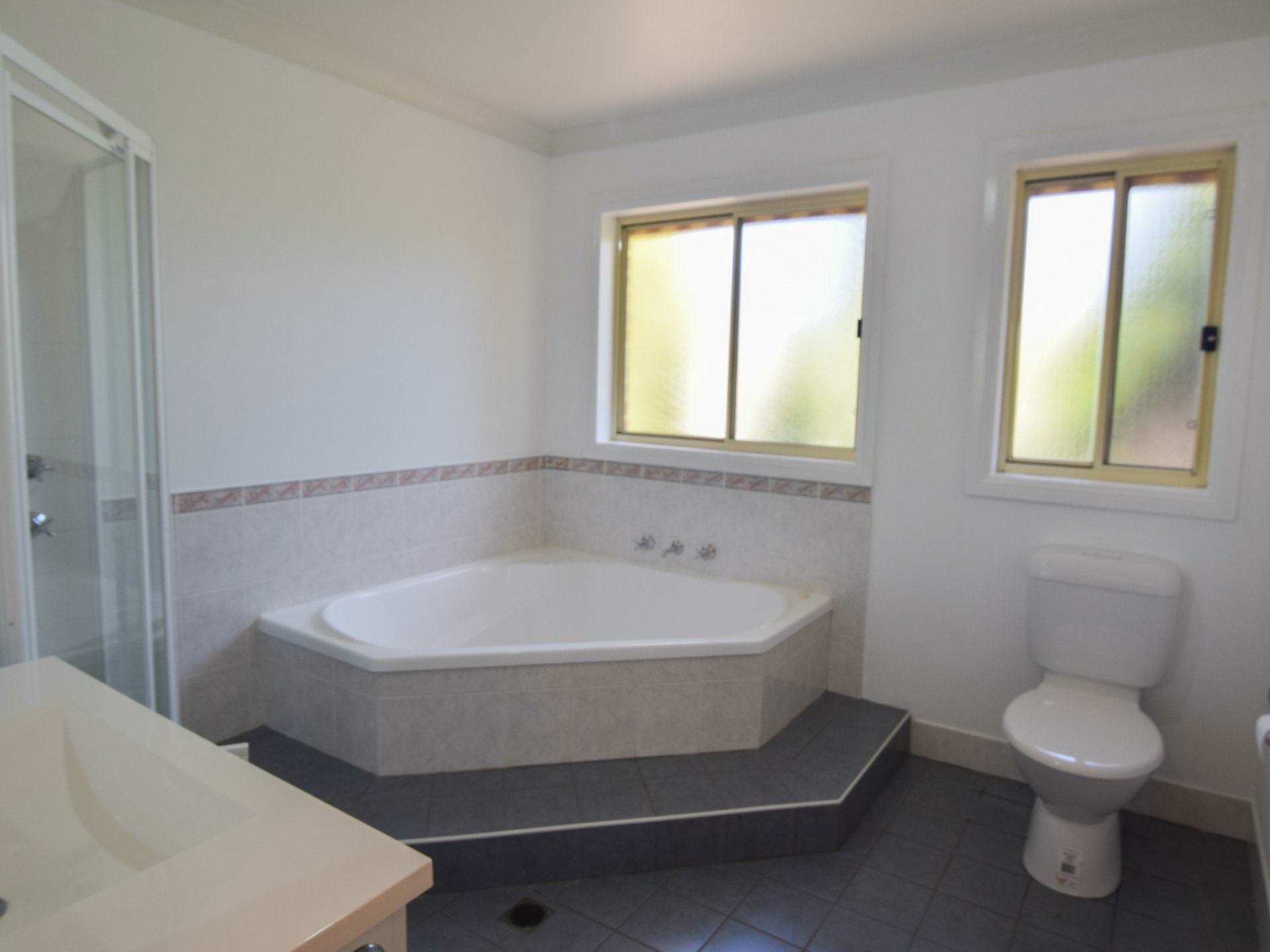 14 Hargreaves Crescent, YOUNG
