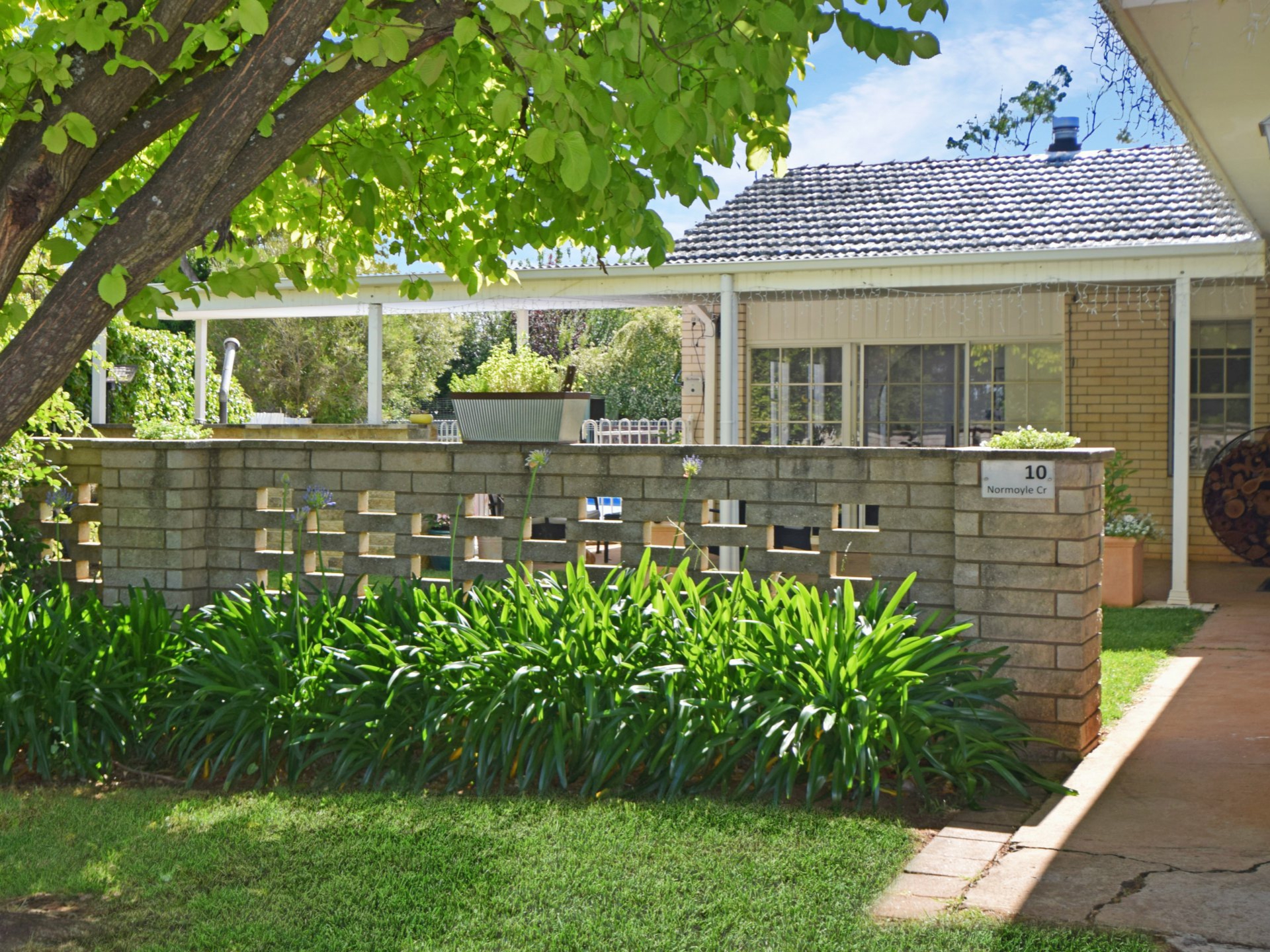10 Normoyle Crescent, Young