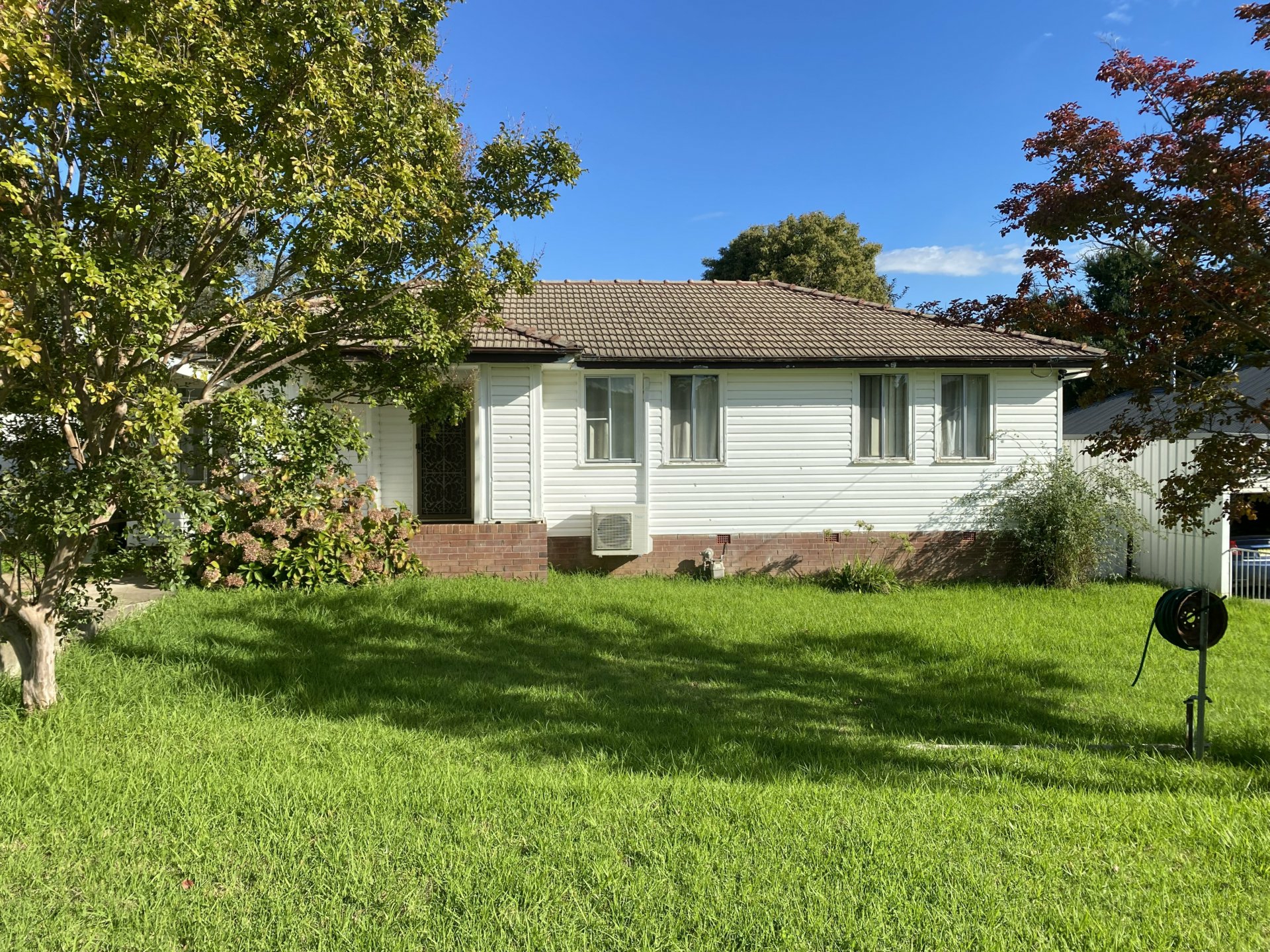 46 Orchard Street, YOUNG