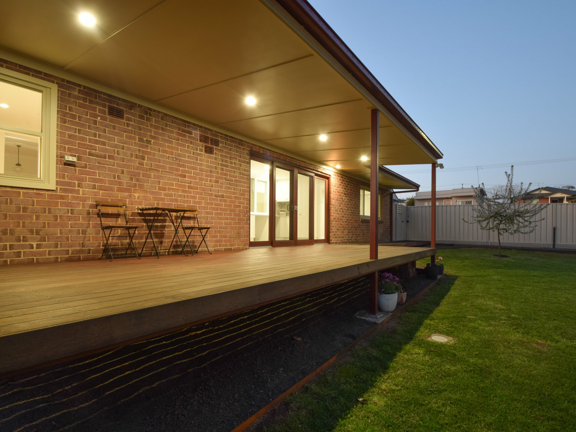 2 Zouch Street, YOUNG