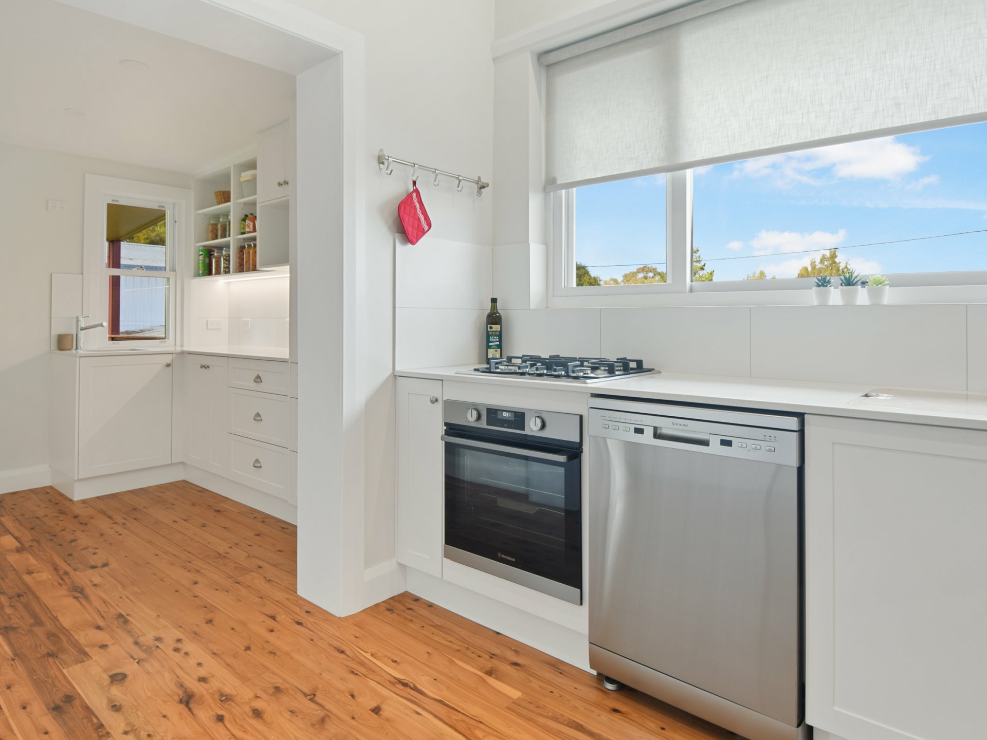 2 Zouch Street, YOUNG