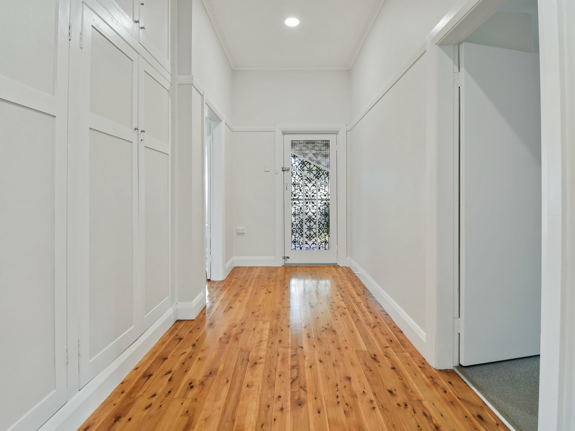 2 Zouch Street, YOUNG