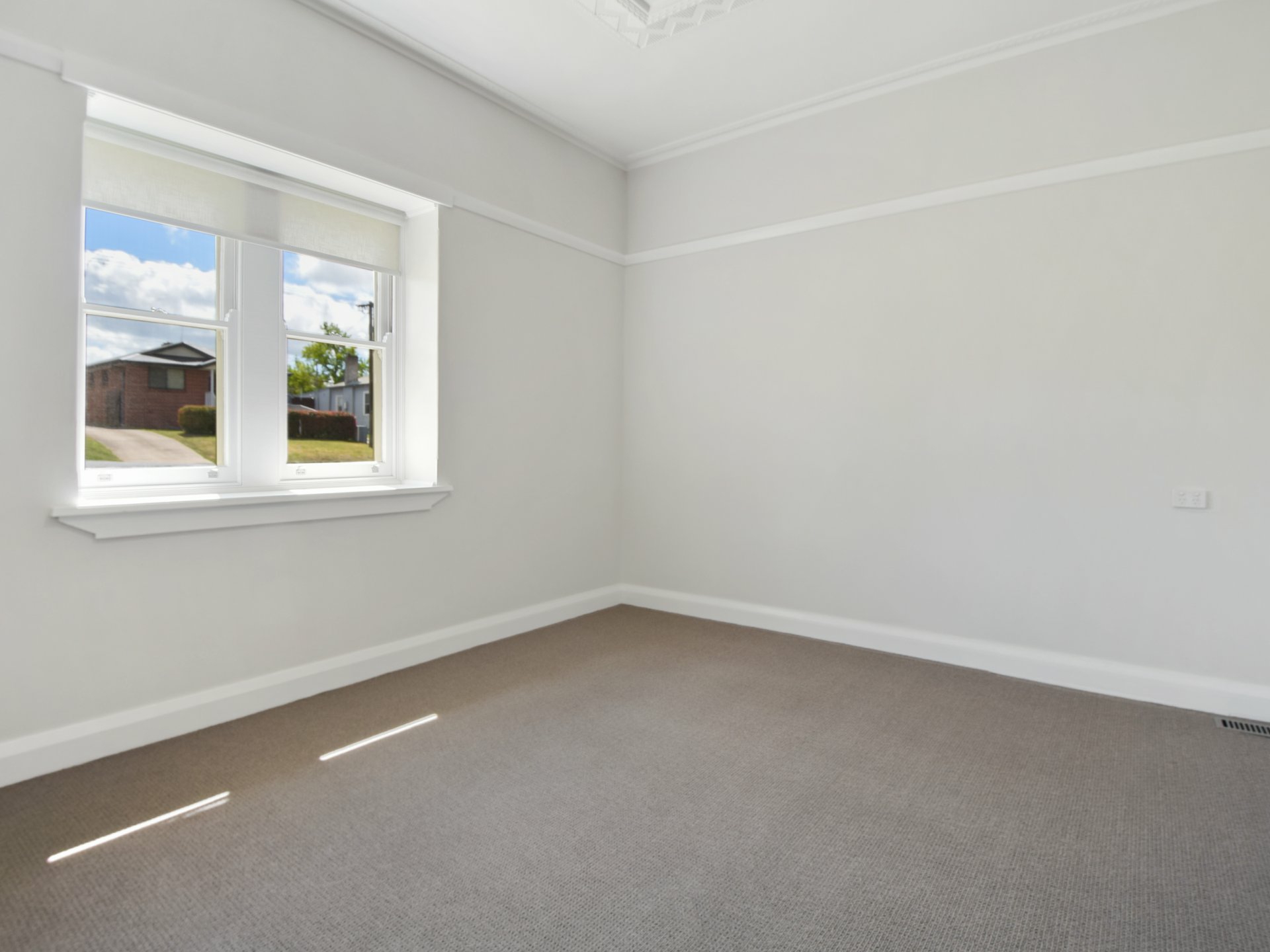 2 Zouch Street, YOUNG