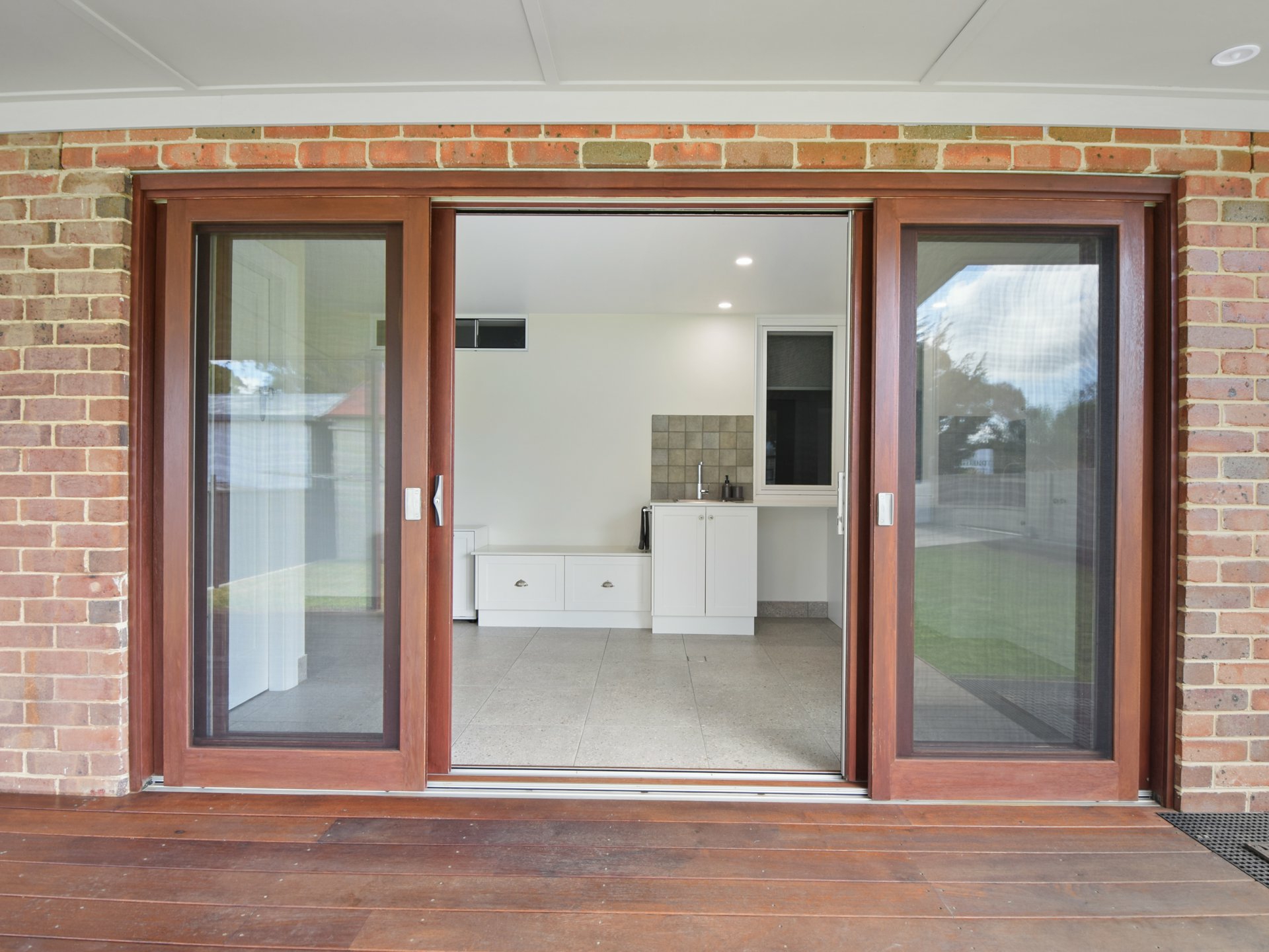 2 Zouch Street, YOUNG