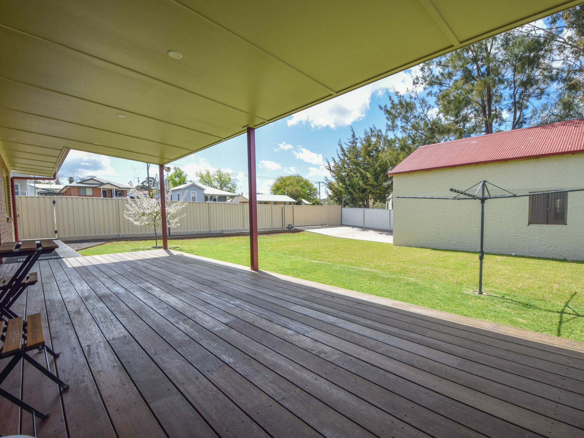 2 Zouch Street, YOUNG