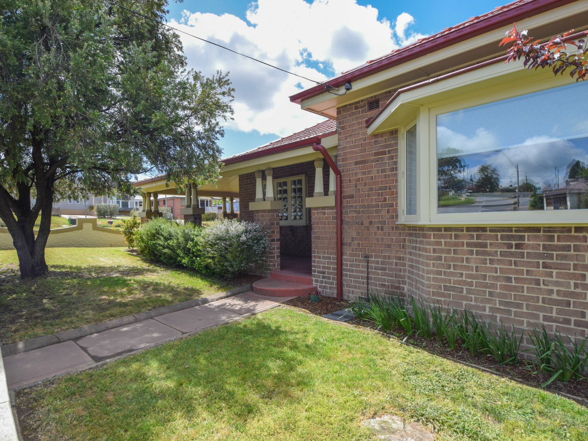 2 Zouch Street, YOUNG