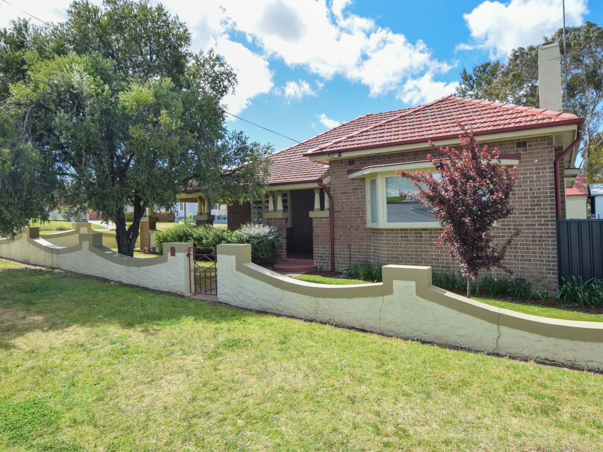 2 Zouch Street, YOUNG