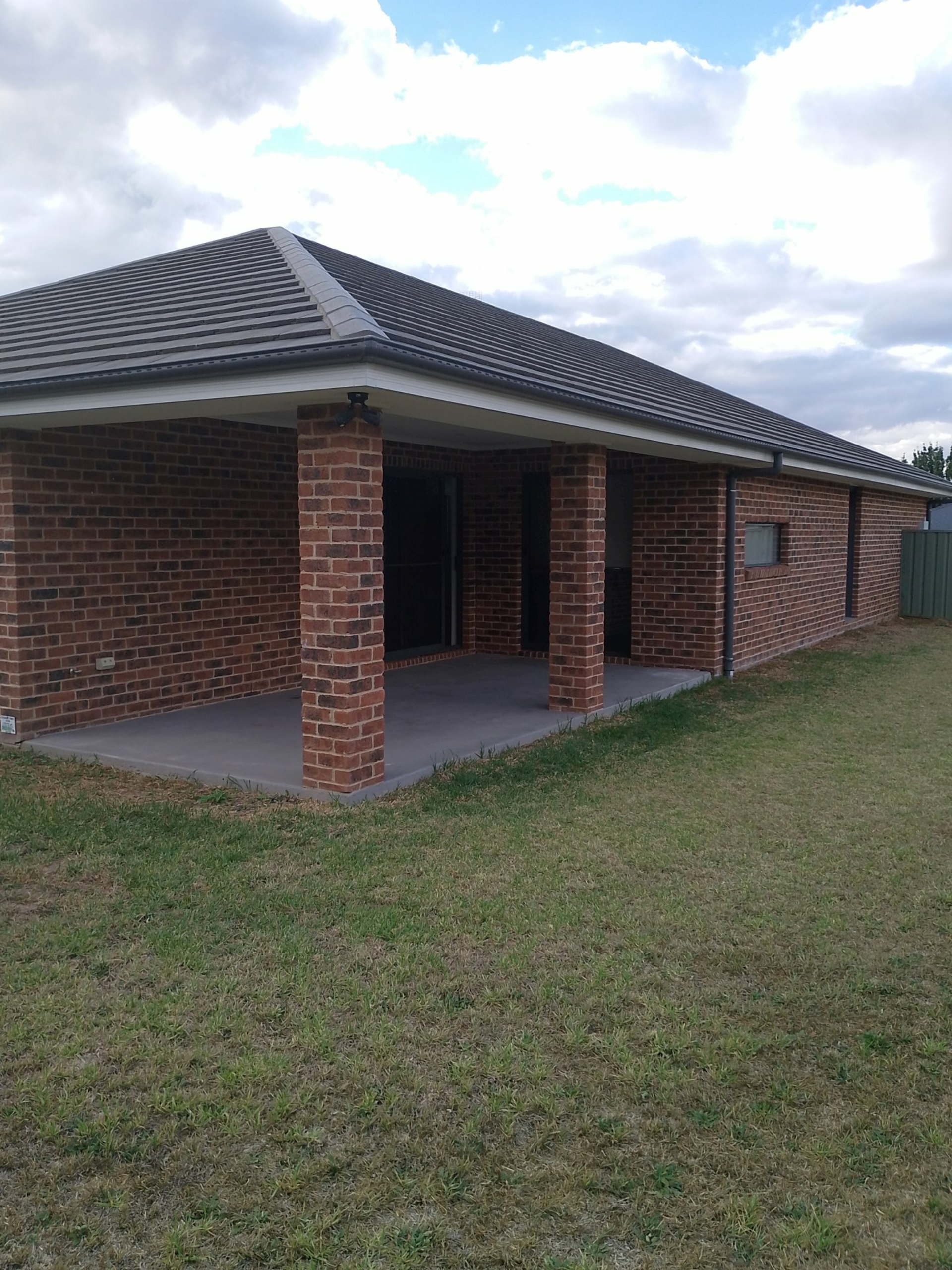 6 Francis Place, YOUNG