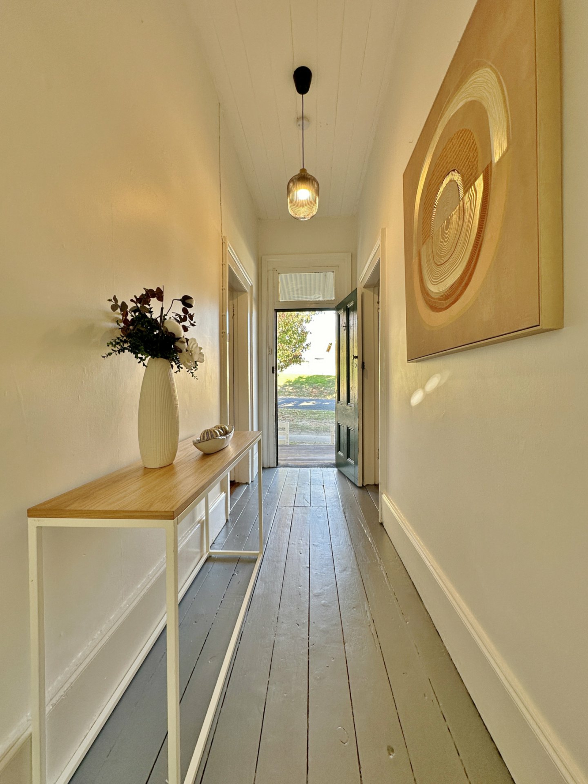 17 Main Street, YOUNG