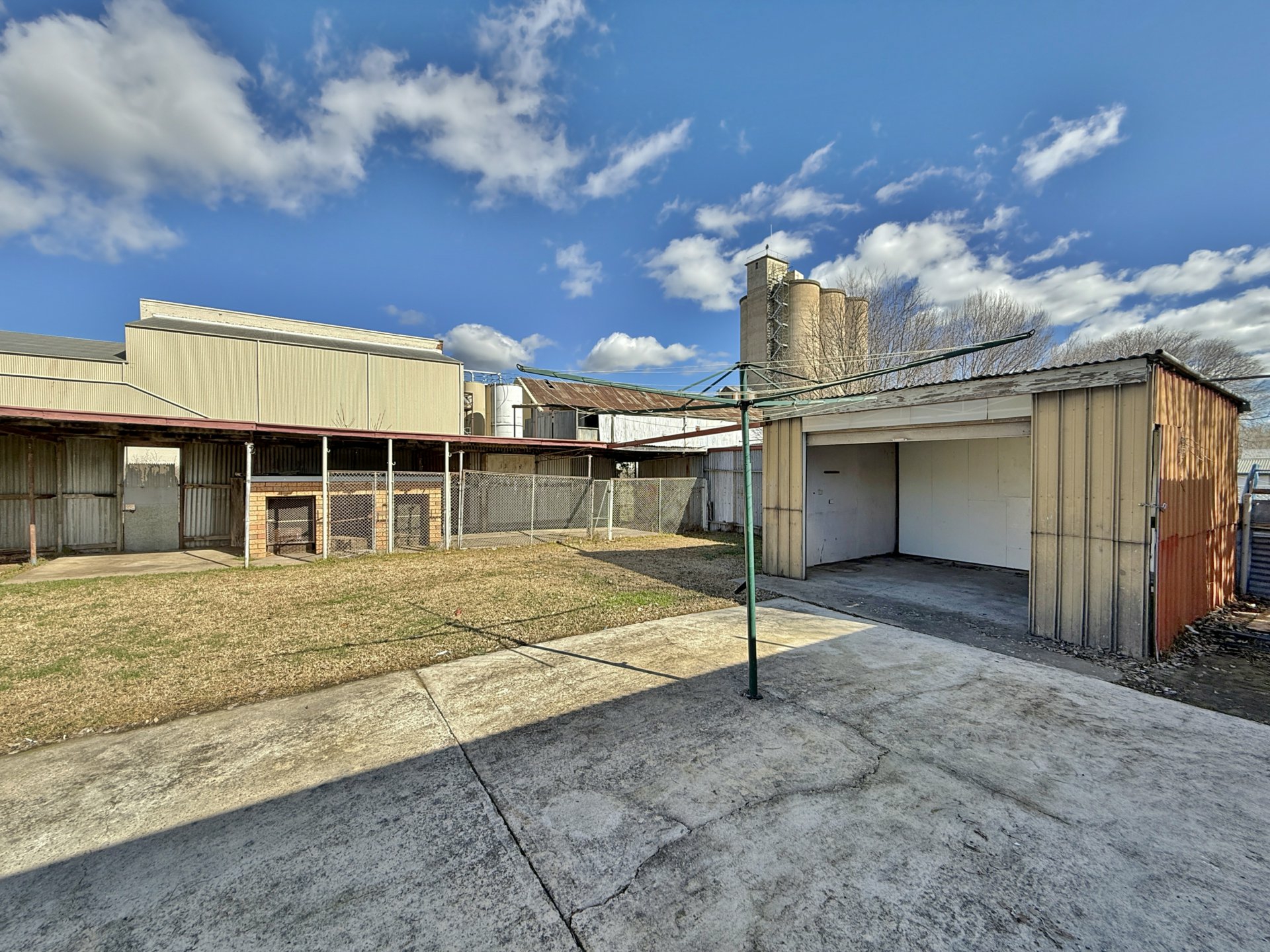 172 Nasmyth Street, YOUNG