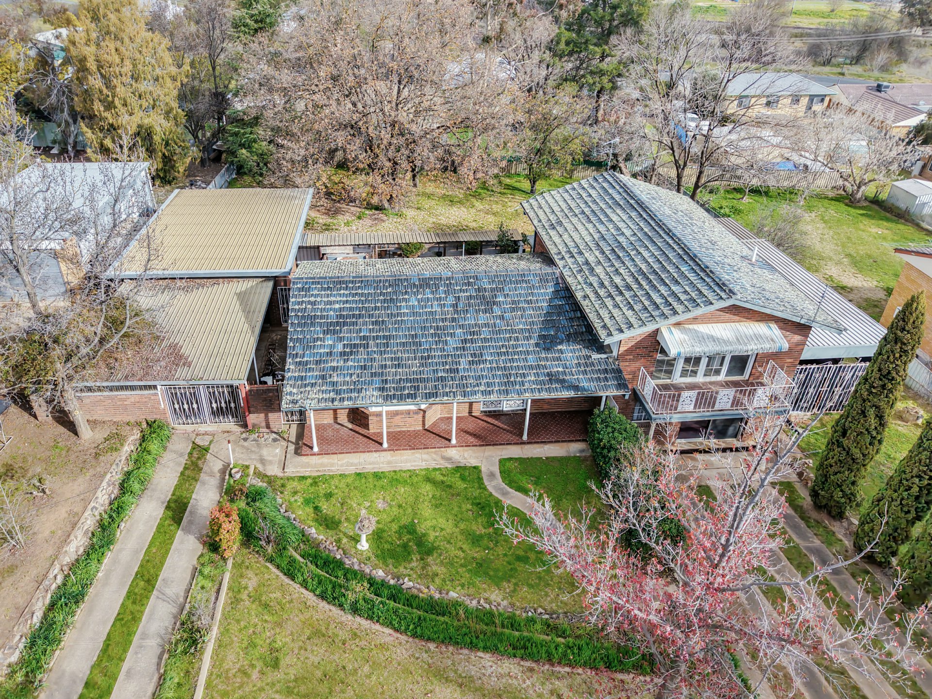 218 William Street — photo from LJ Hooker Young