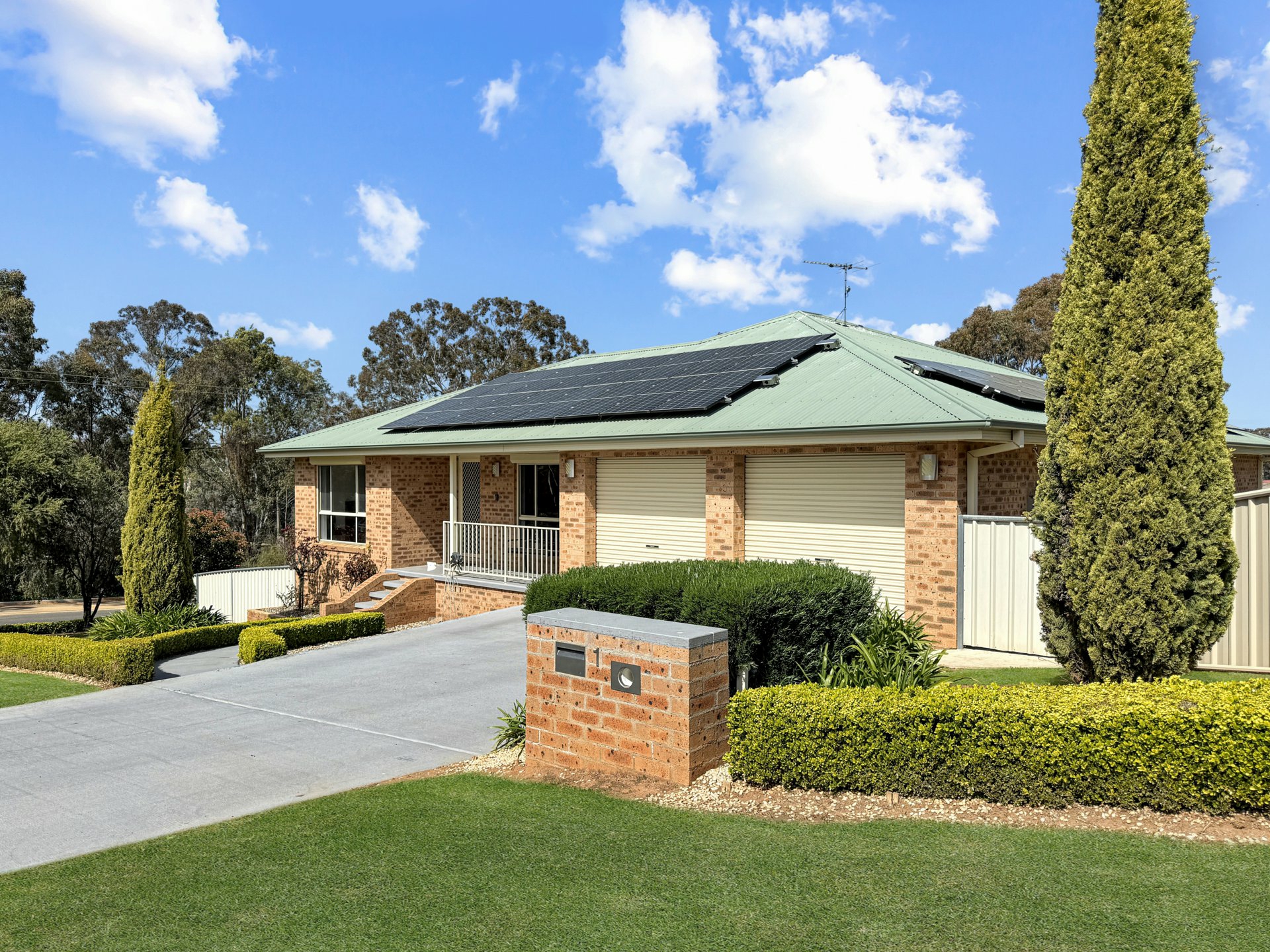 1 Scott Place — photo from LJ Hooker Young
