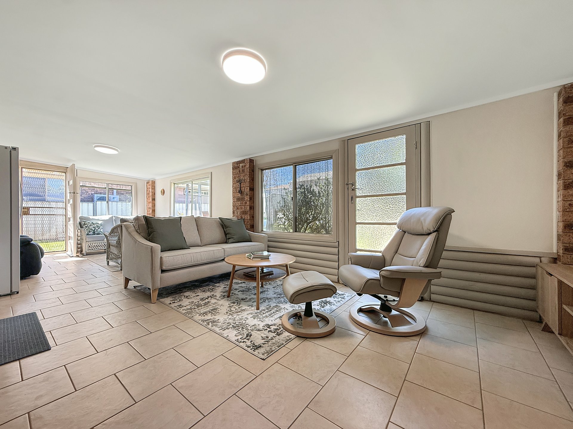 46 Pineview Circuit — photo 8 of 25