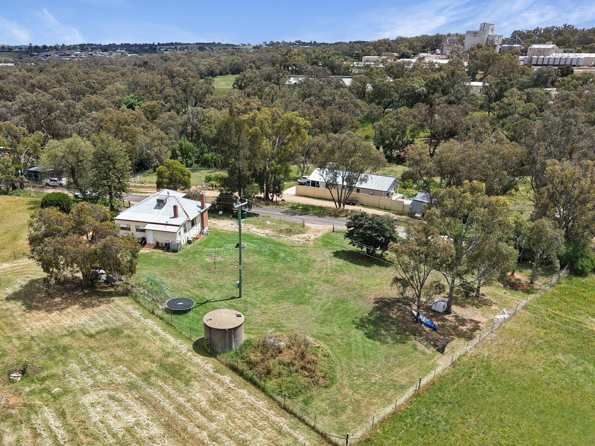 78 Victoria Gully Road — photo 3 of 13
