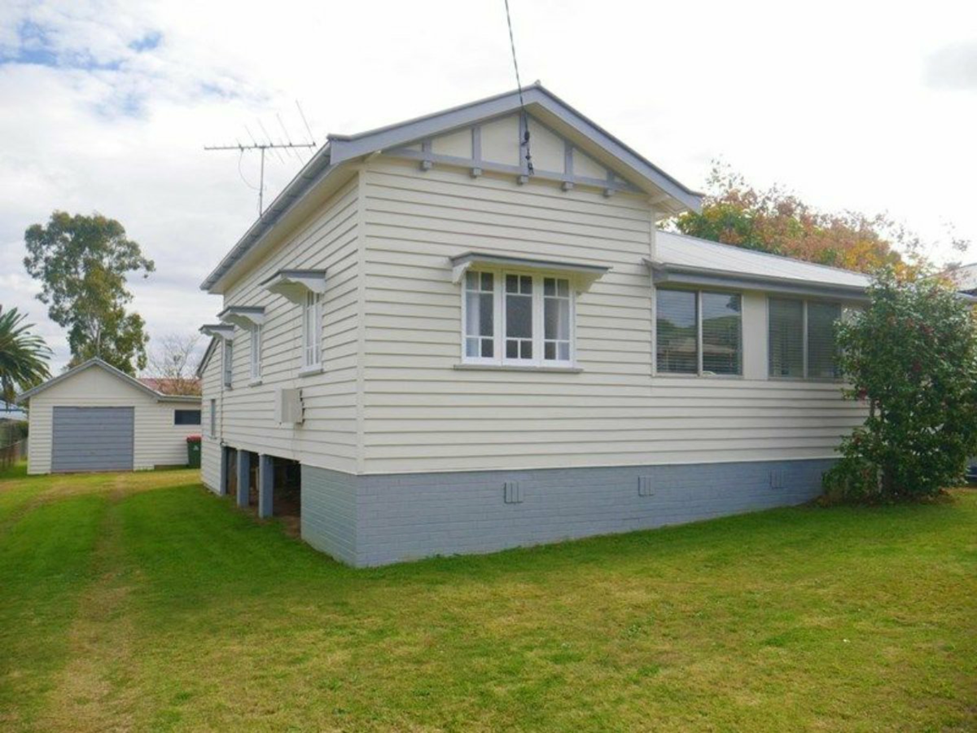 9 Moonya Street, KINGAROY