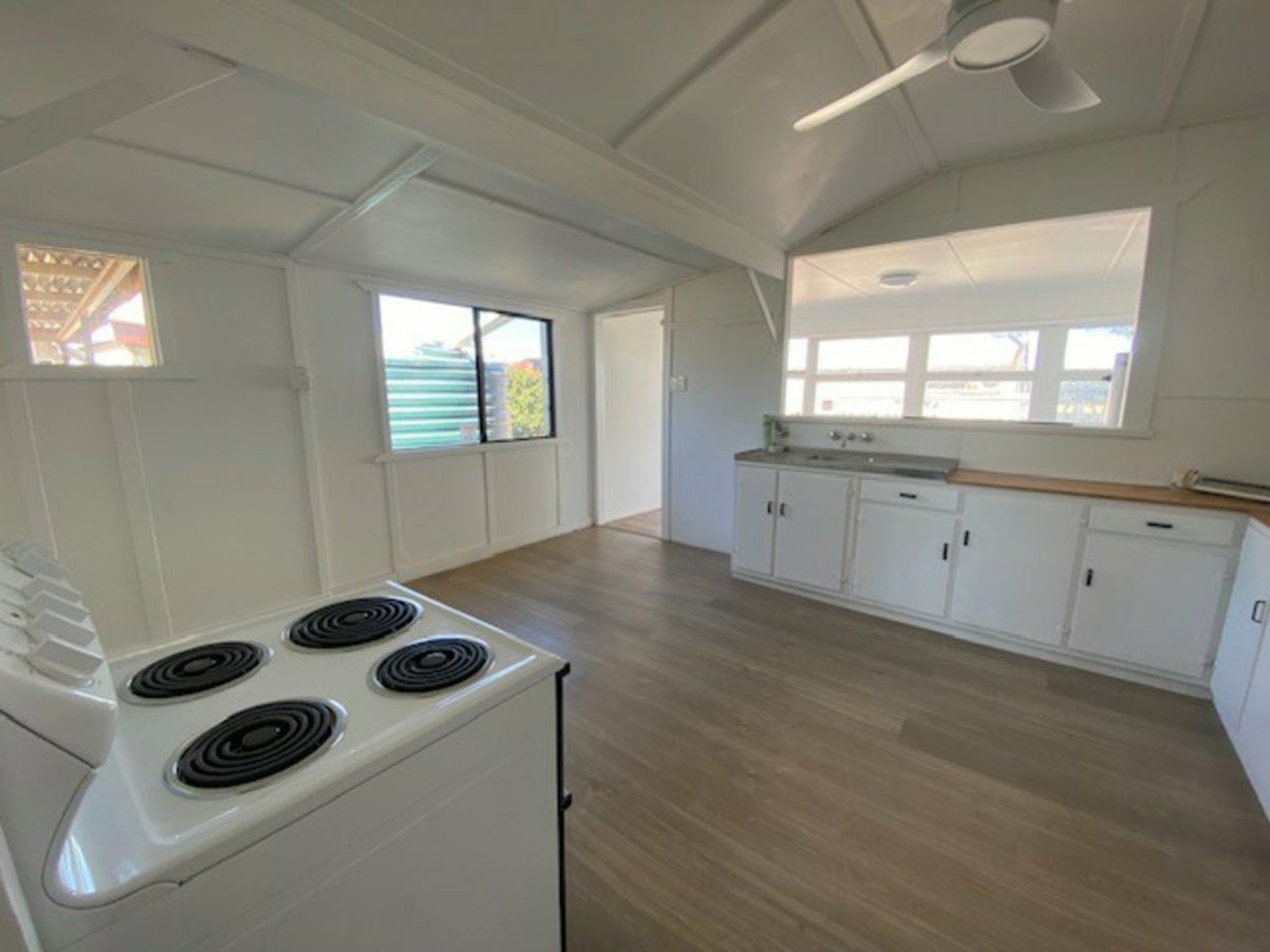 82 Logans Road, WOOROOLIN