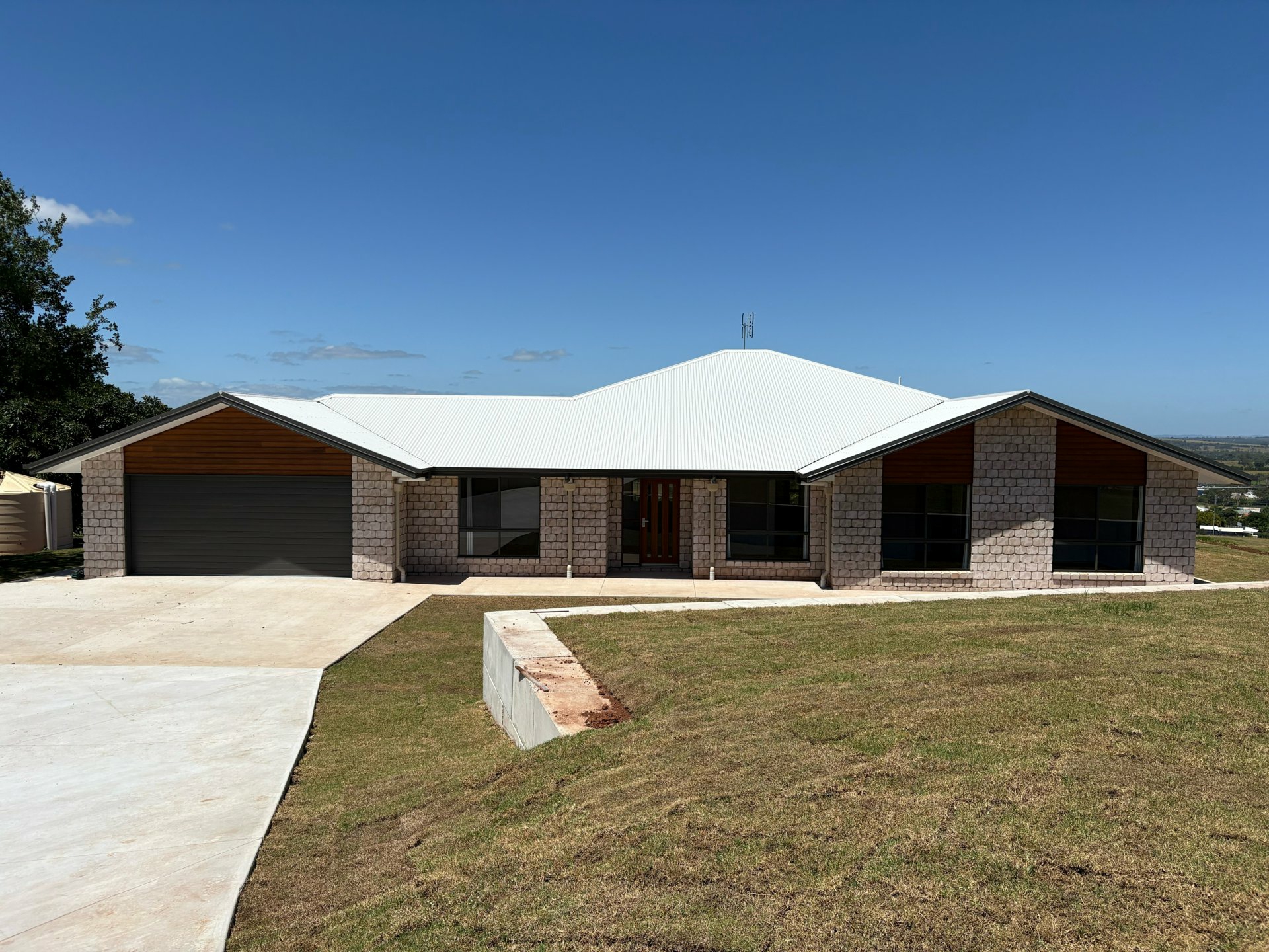 6 Bunya Drive, KINGAROY