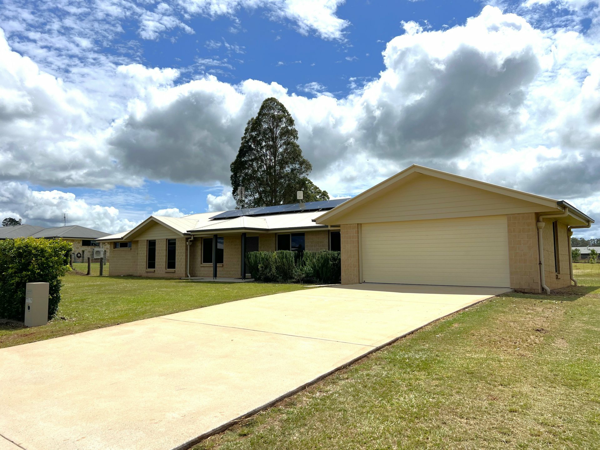 77-79 Rosella Parade, Kingaroy
