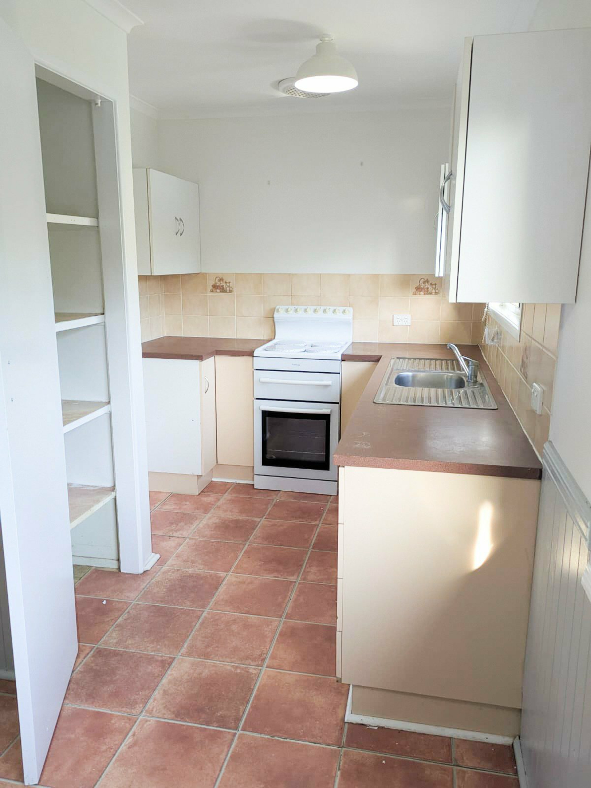 7 Wills St West — photo 4 of 28