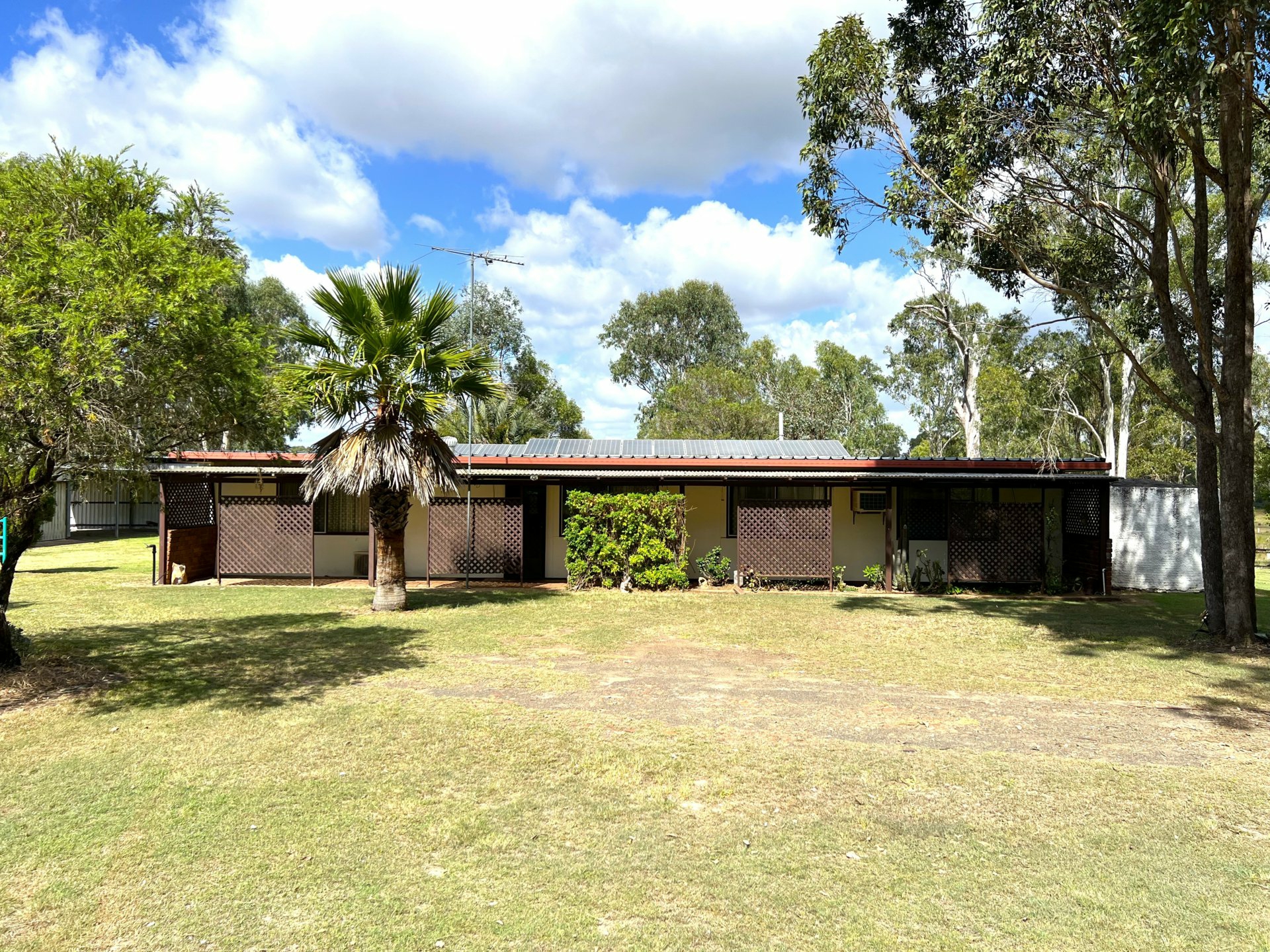 87 Phipps Street West — photo from LJ Hooker South Burnett