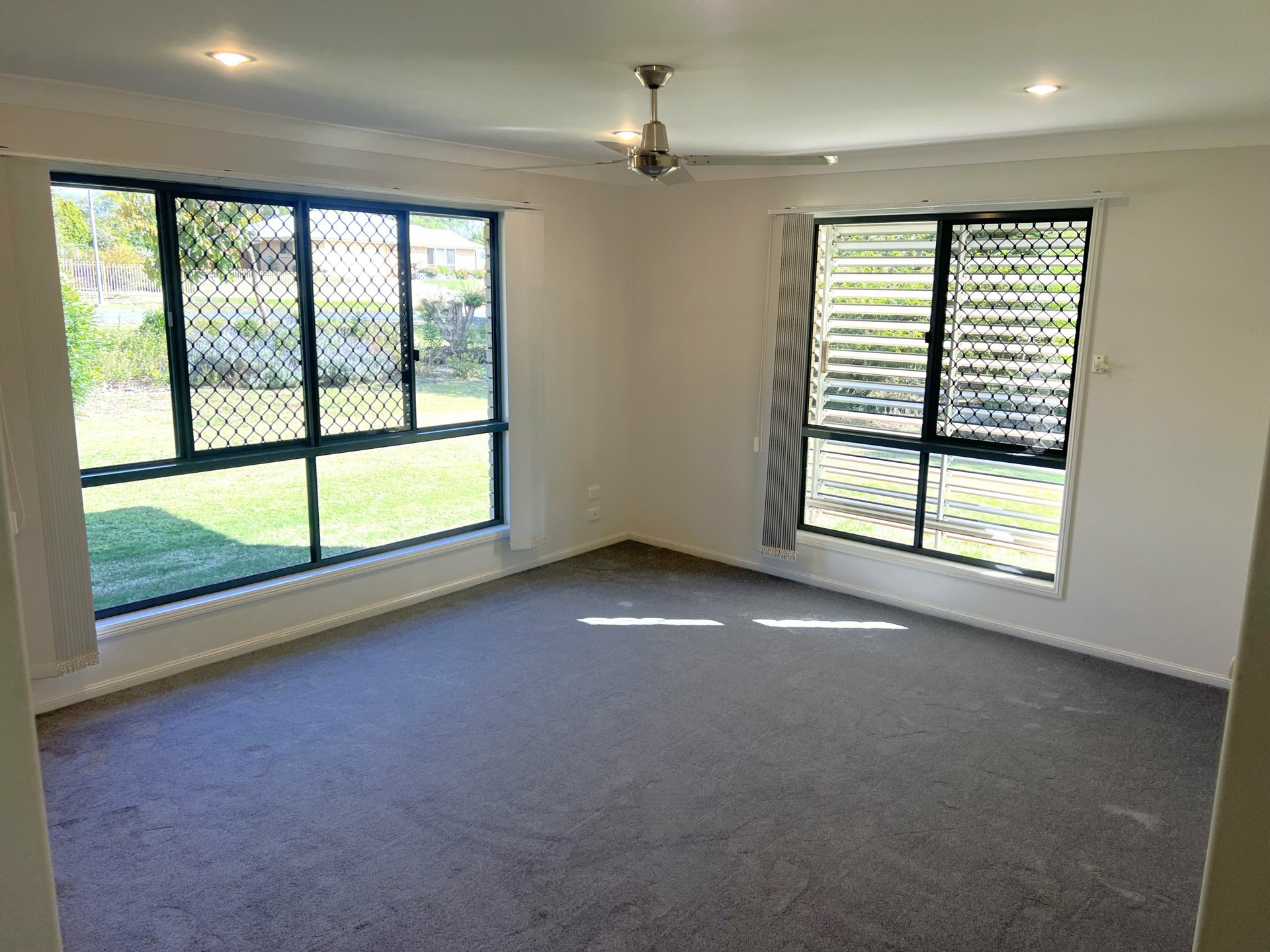 53-55 Macauley Drive — photo 10 of 25