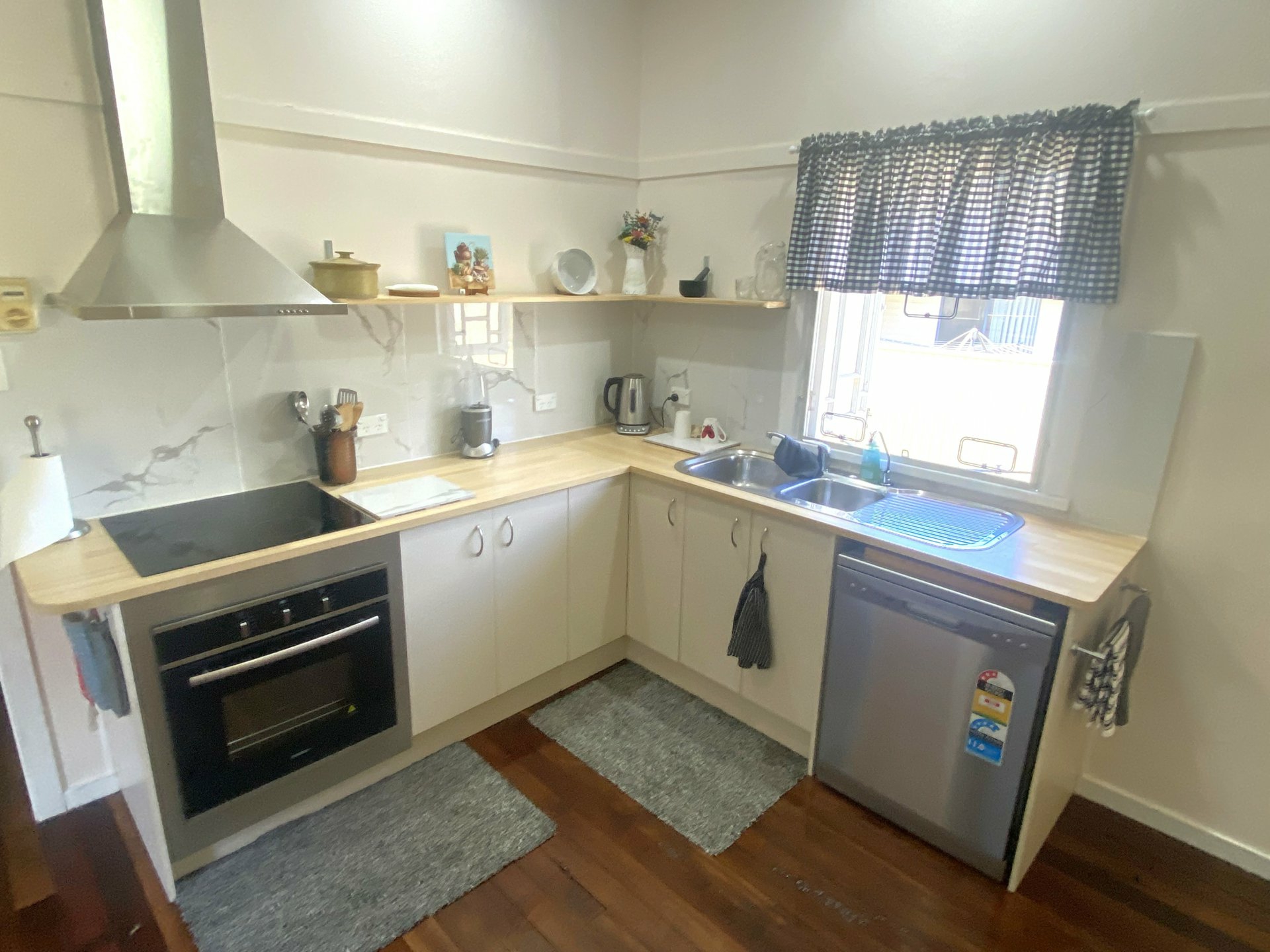 28 Edward Street — photo 3 of 20