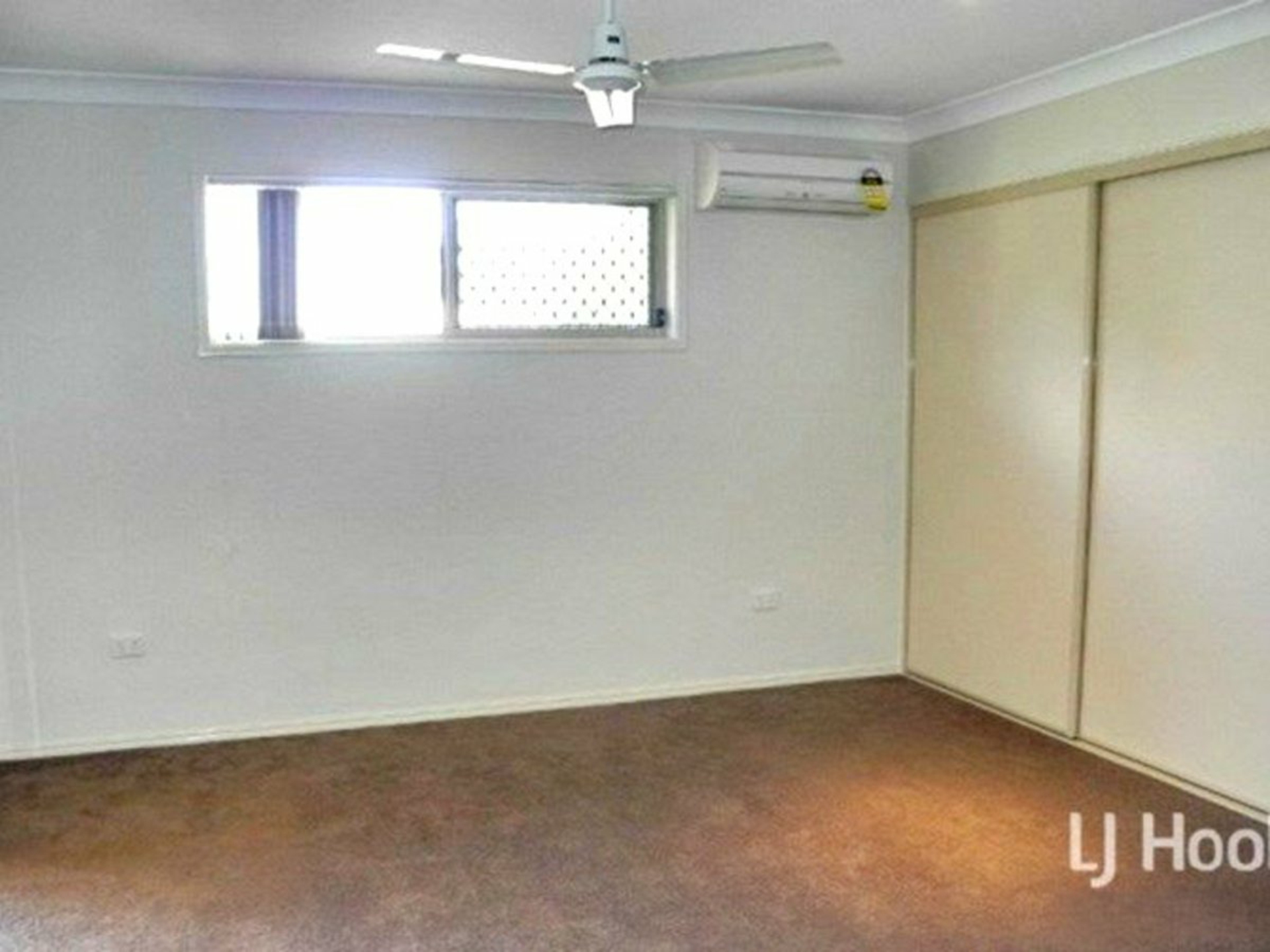 2 Clark Close — photo 4 of 11
