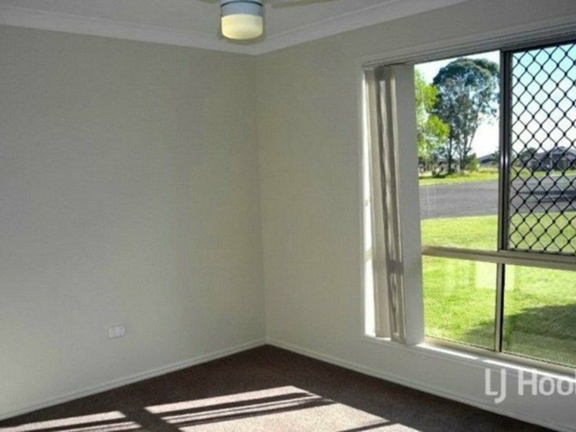 2 Clark Close — photo 7 of 11