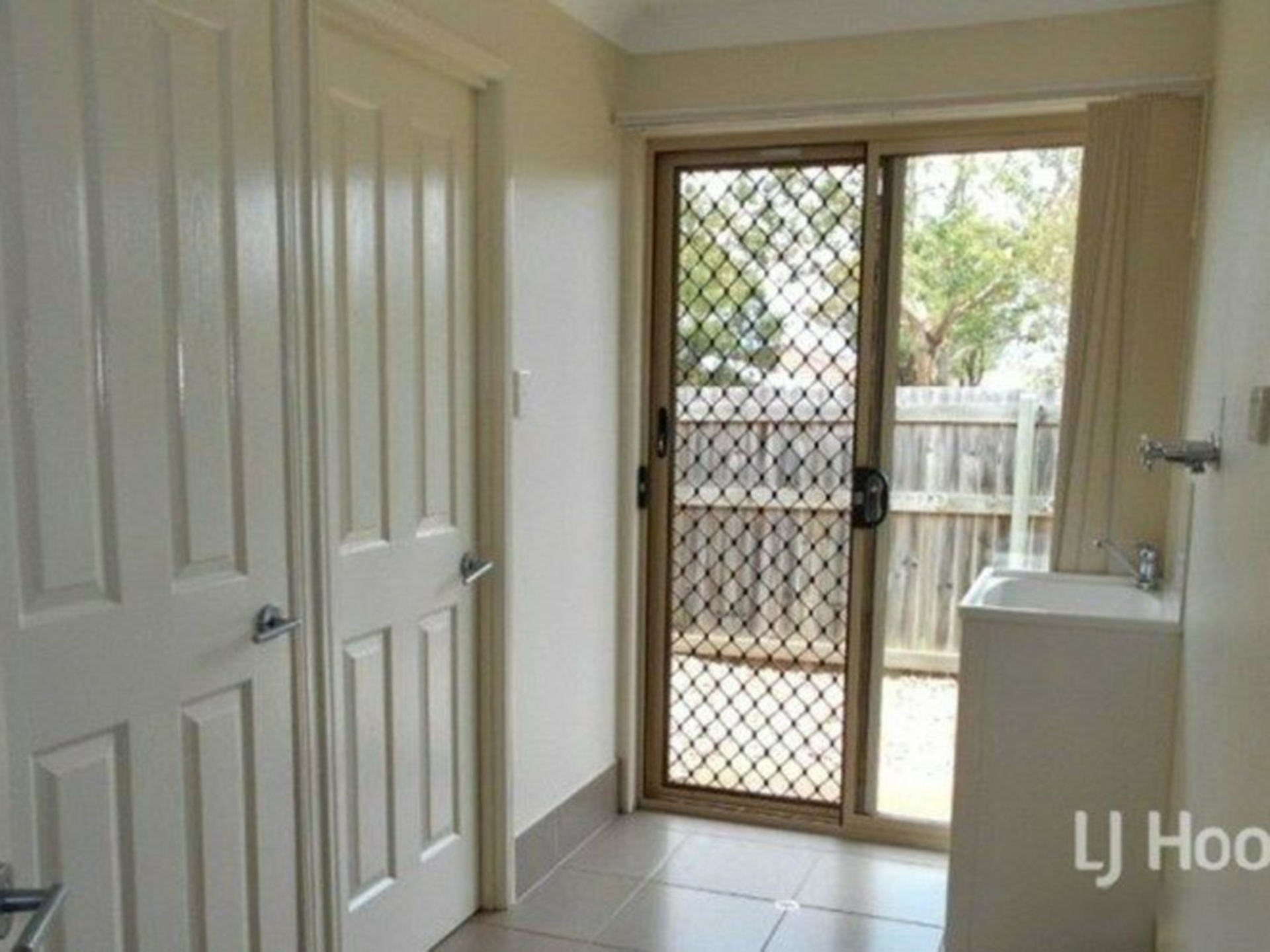2 Clark Close — photo 9 of 11