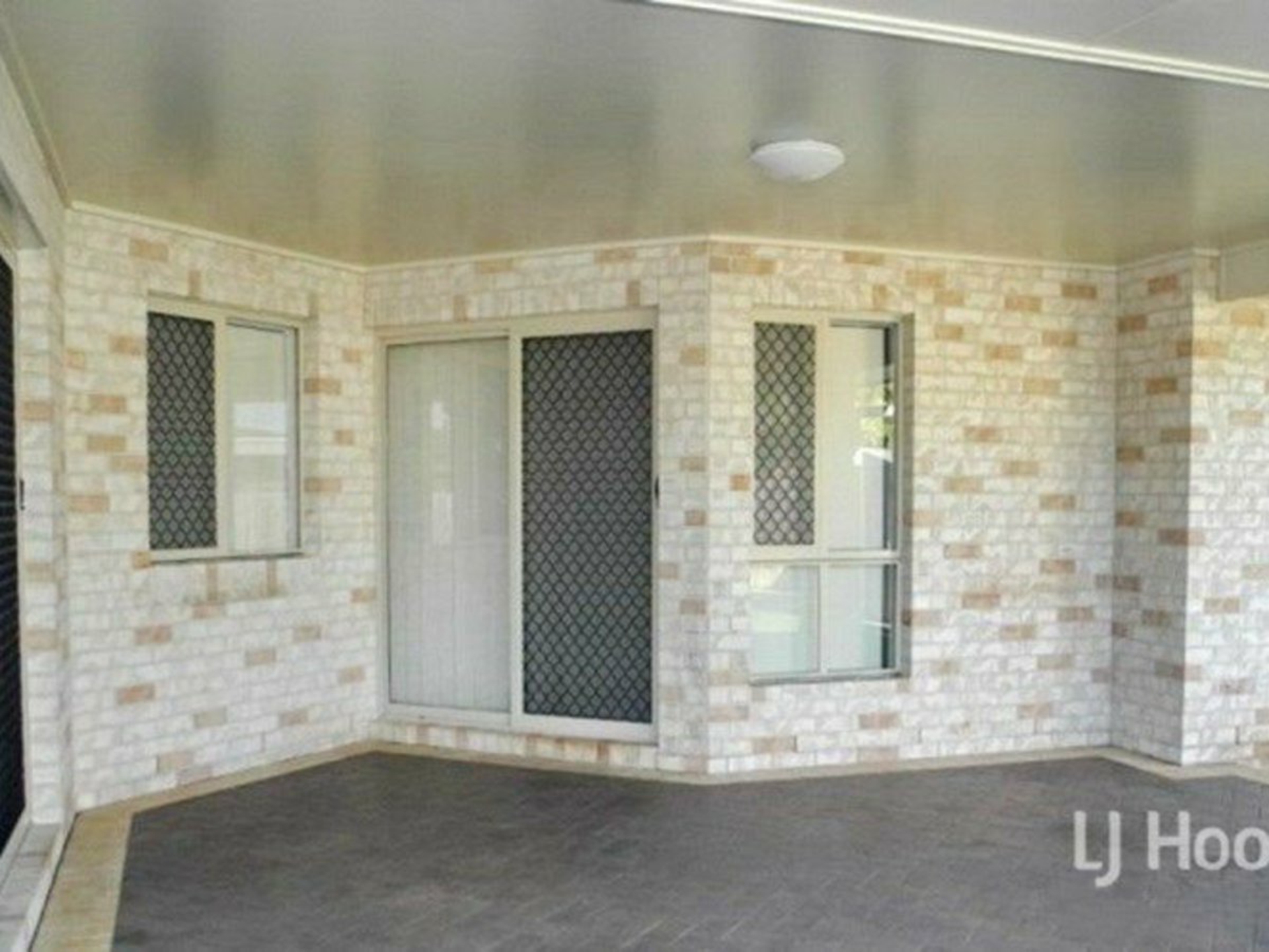2 Clark Close — photo 10 of 11