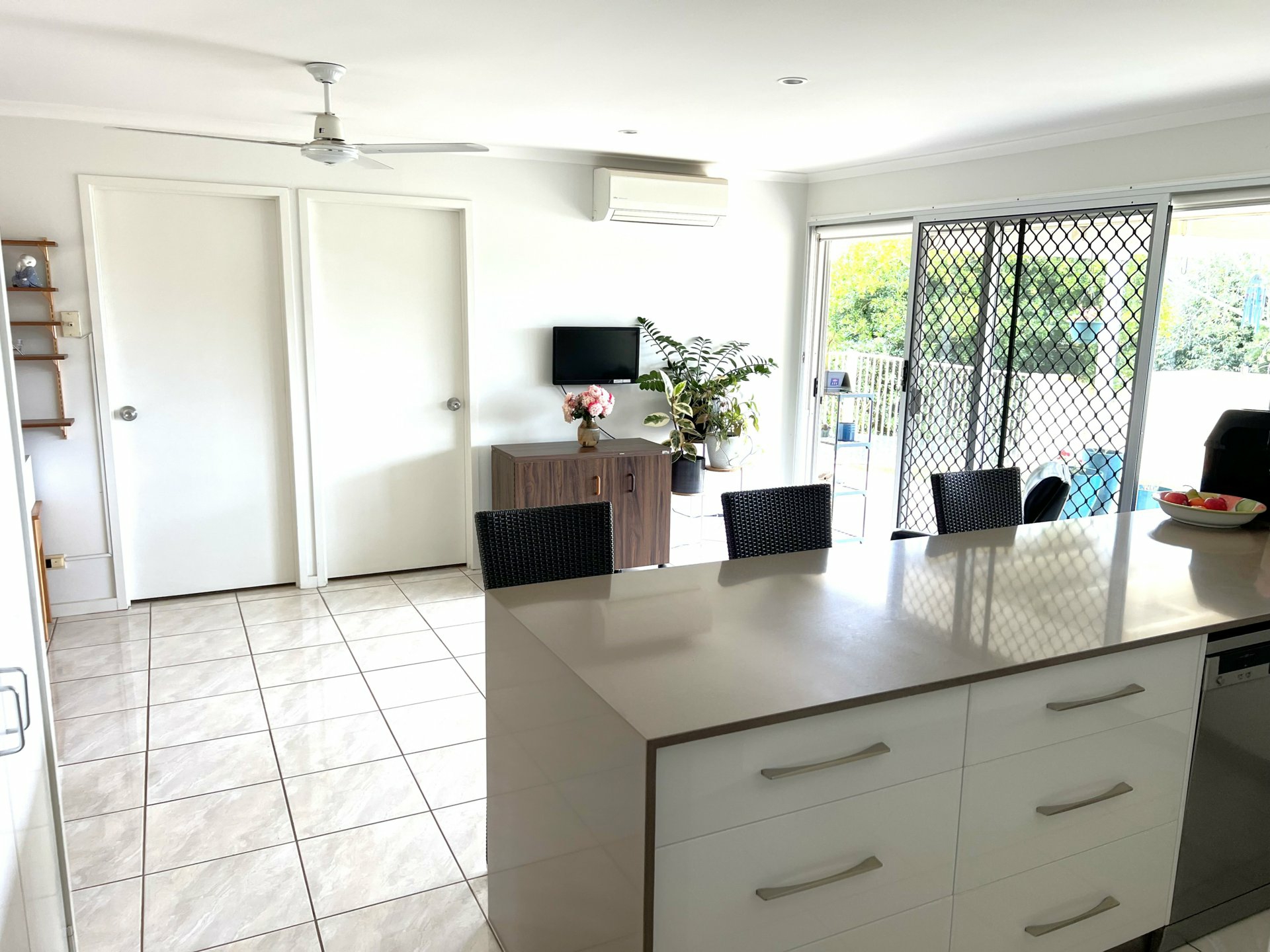 91 Fisher Street — photo 4 of 19