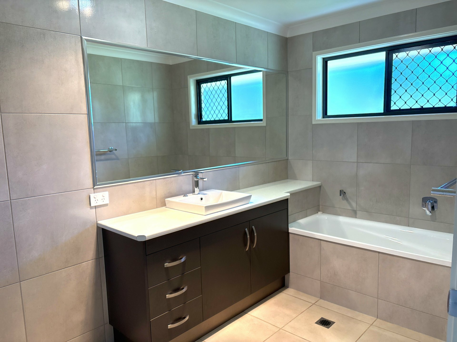 32 Belair Drive — photo 14 of 19
