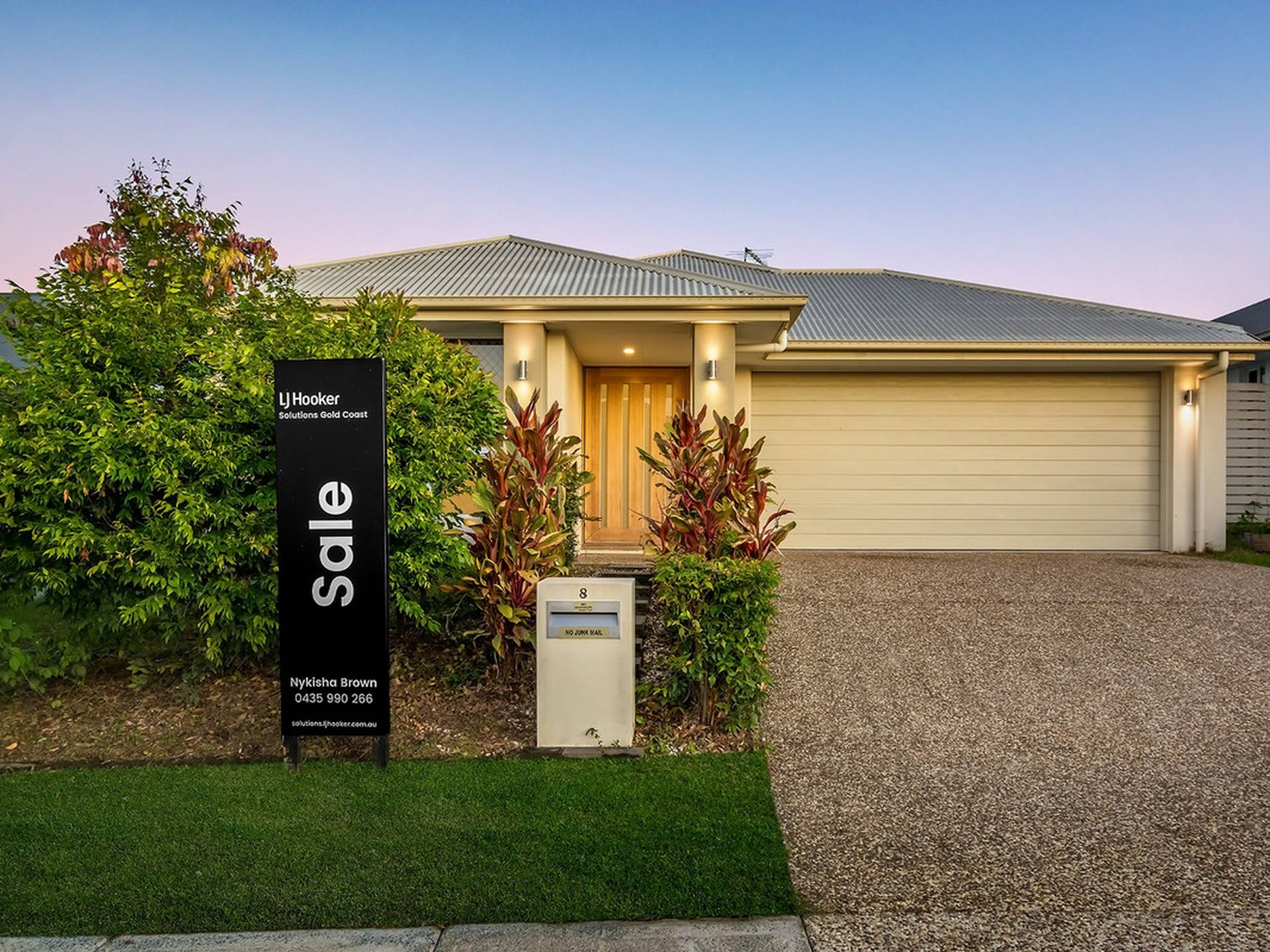 8 Stairway Street, Coomera