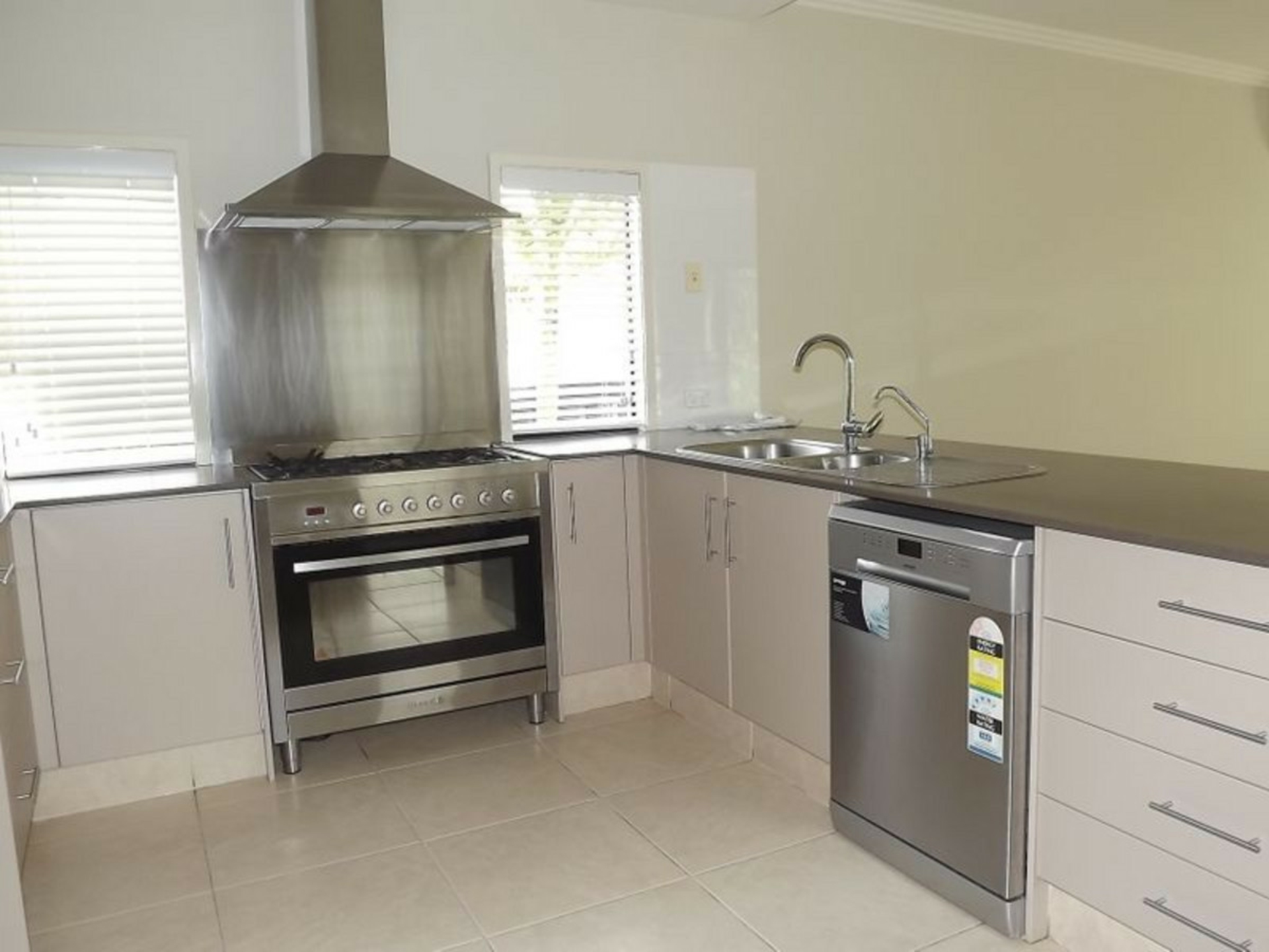 42 Ceil Circuit, COOMERA WATERS