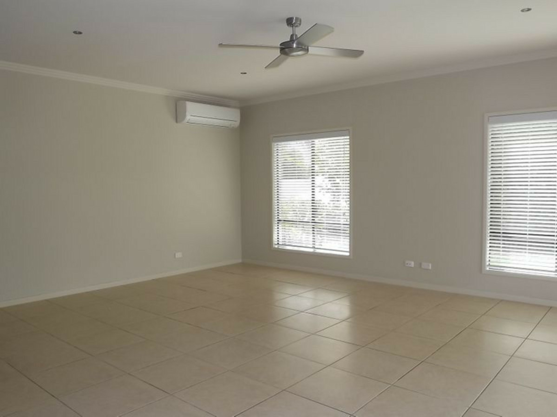 42 Ceil Circuit, COOMERA WATERS