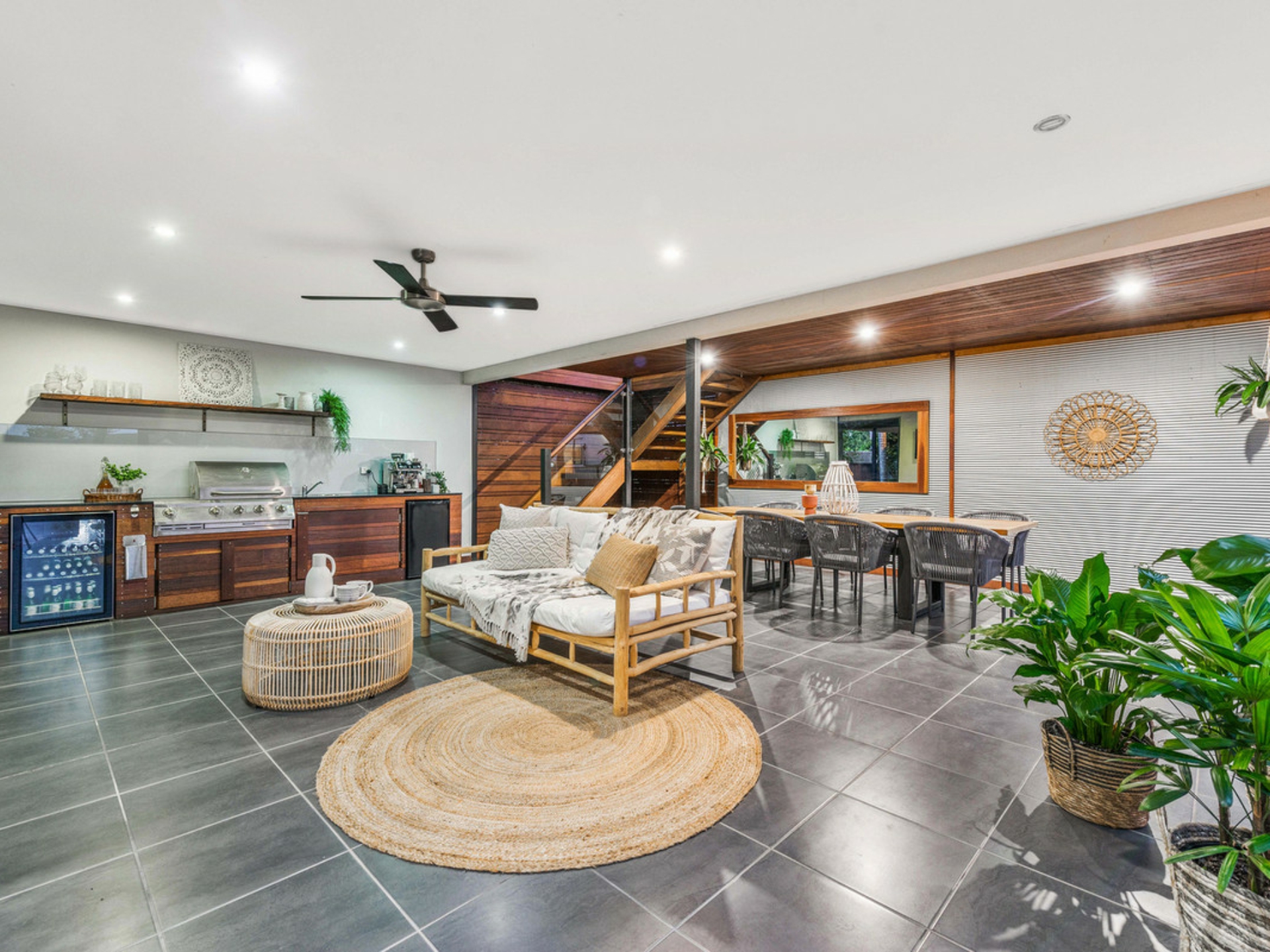 29 Akoonah Street, HOPE ISLAND