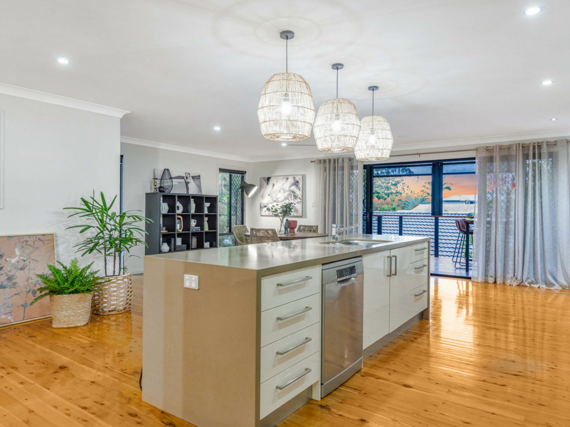 29 Akoonah Street, HOPE ISLAND