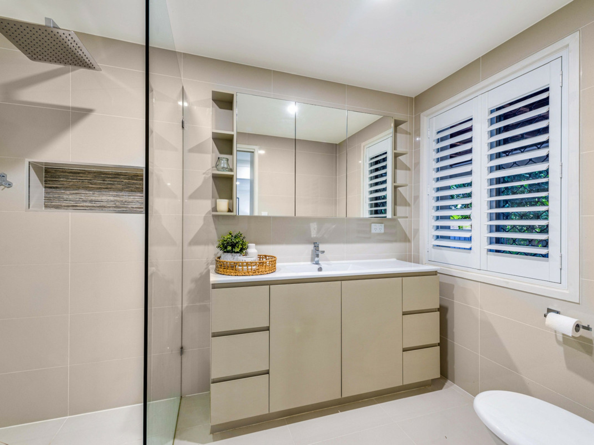 29 Akoonah Street, HOPE ISLAND