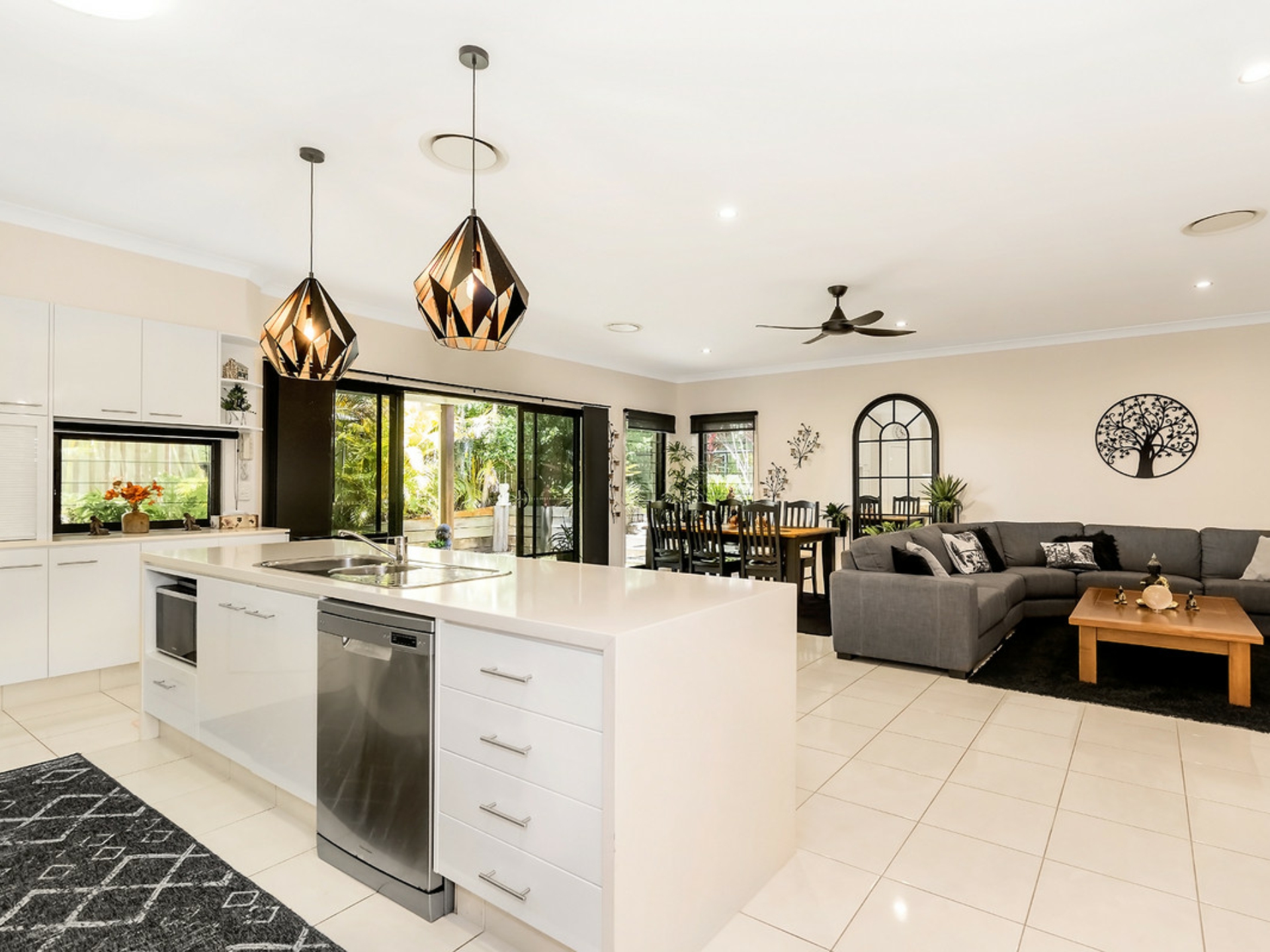 14 Boambillee Drive, COOMERA WATERS