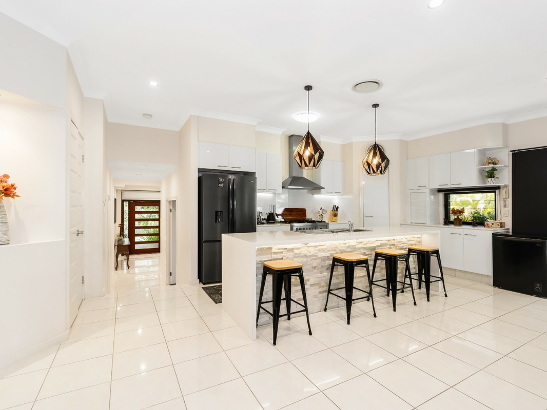 14 Boambillee Drive, COOMERA WATERS