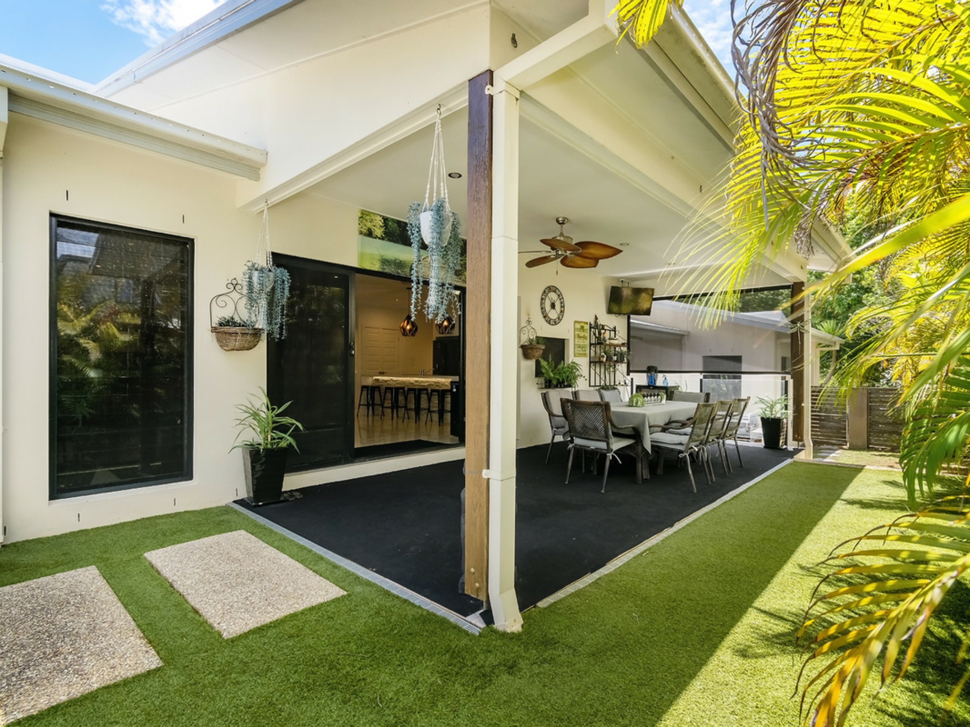 14 Boambillee Drive, COOMERA WATERS