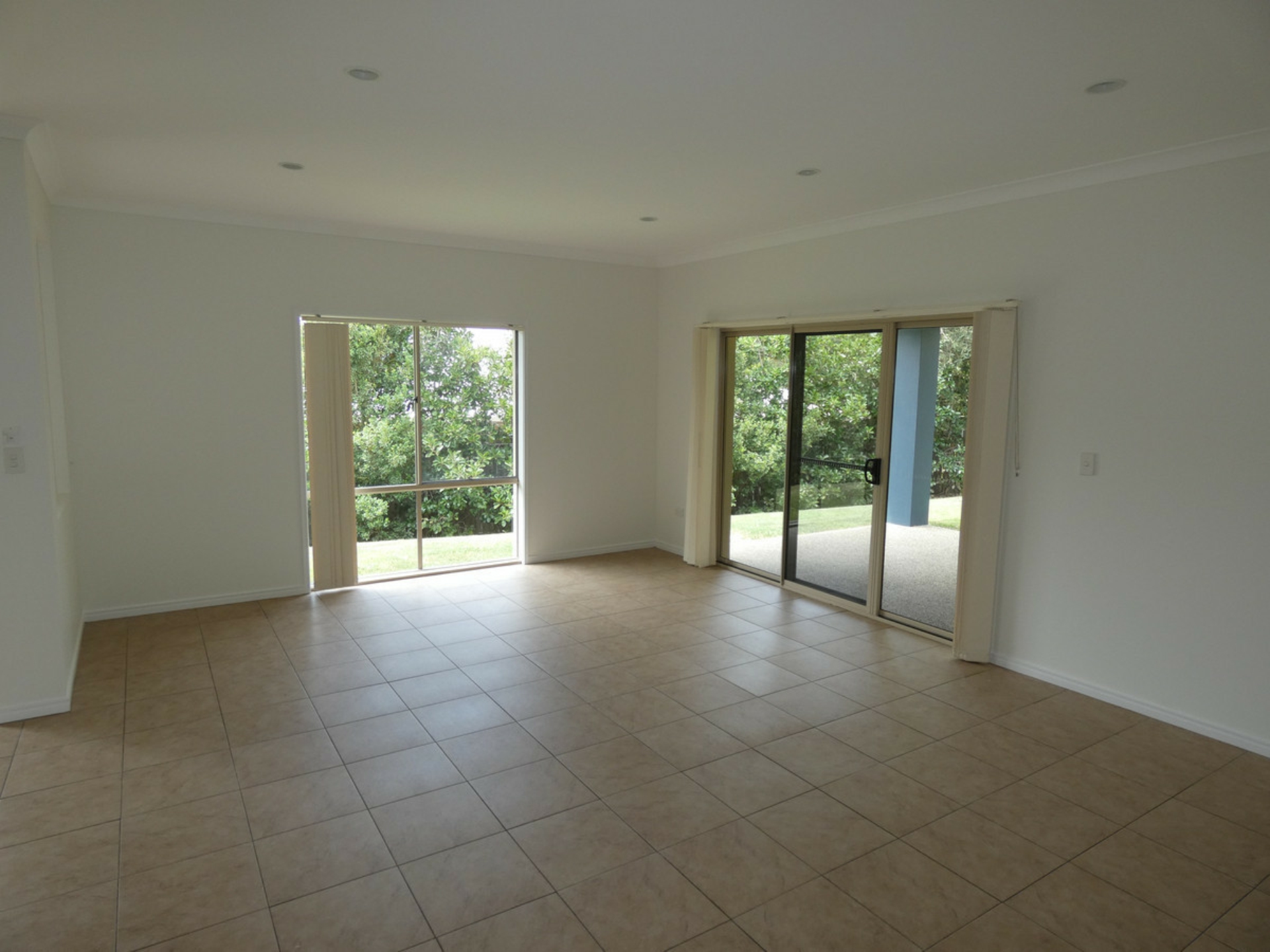 31 Serenade Drive, COOMERA WATERS