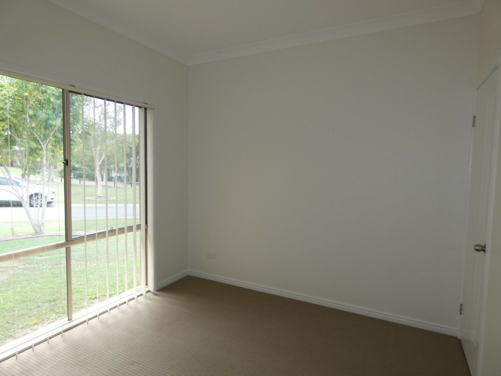 31 Serenade Drive, COOMERA WATERS