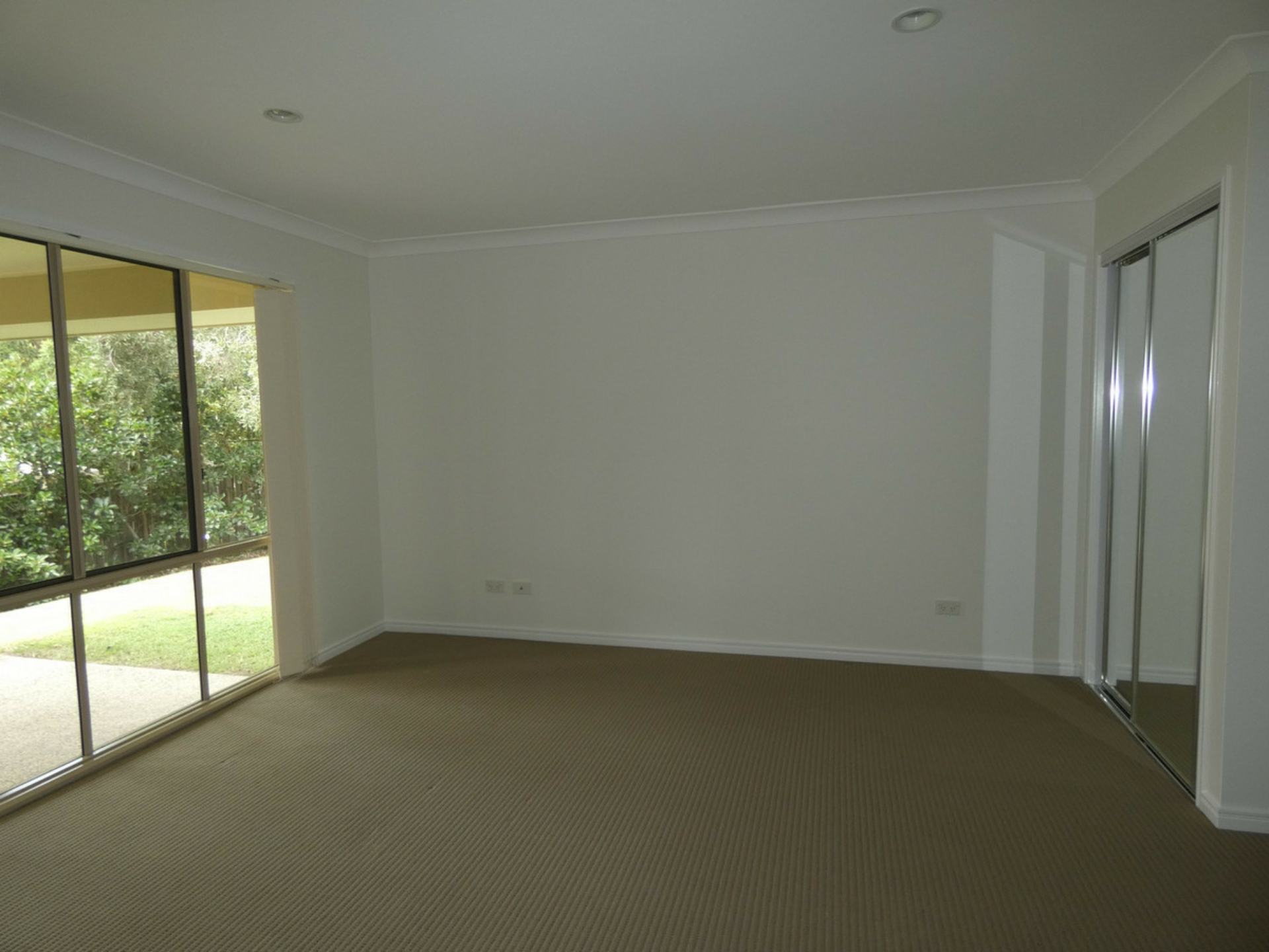 31 Serenade Drive, COOMERA WATERS