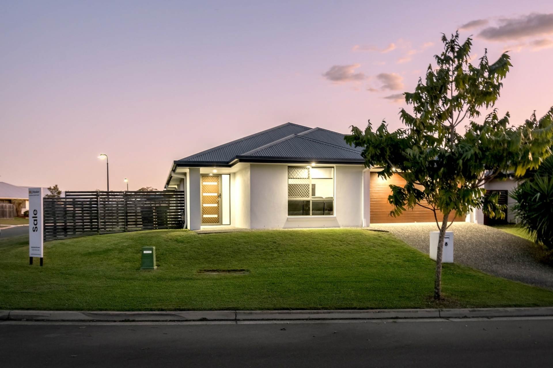 8 Mcallisters Crescent, COOMERA